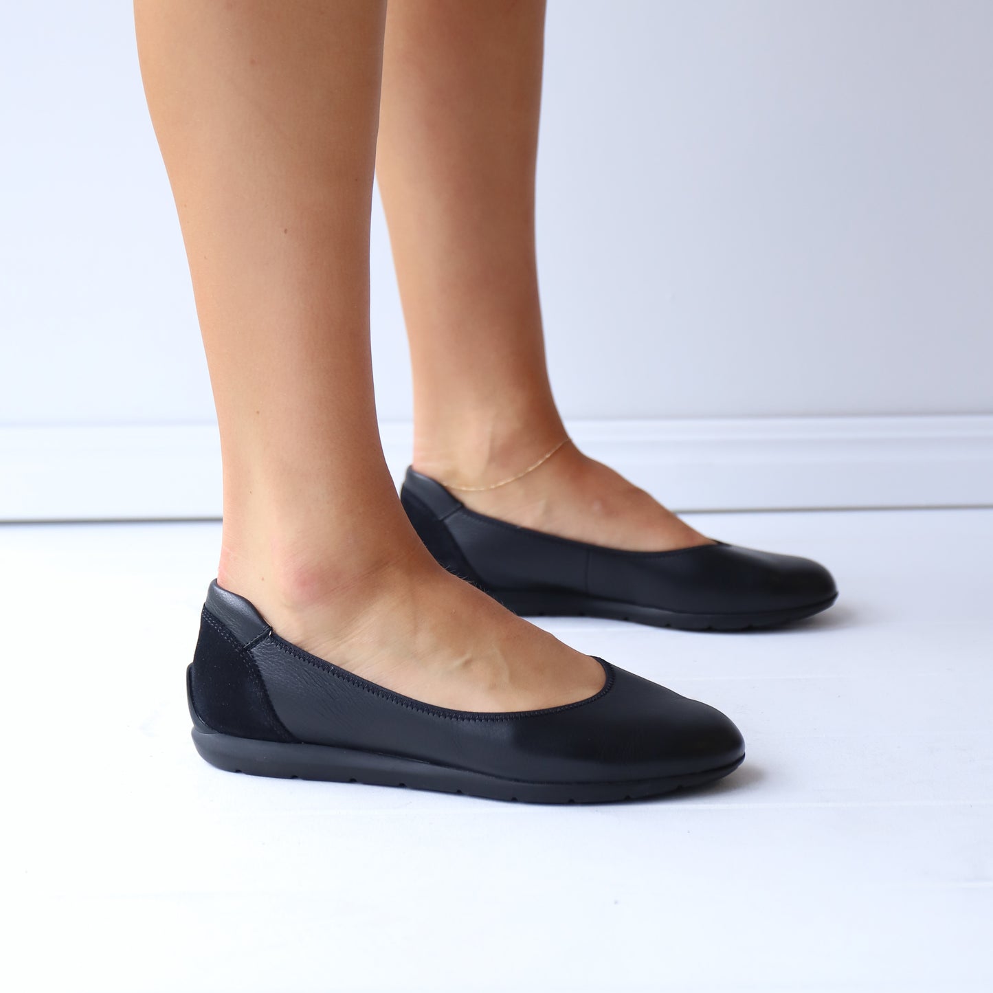 13302 Black