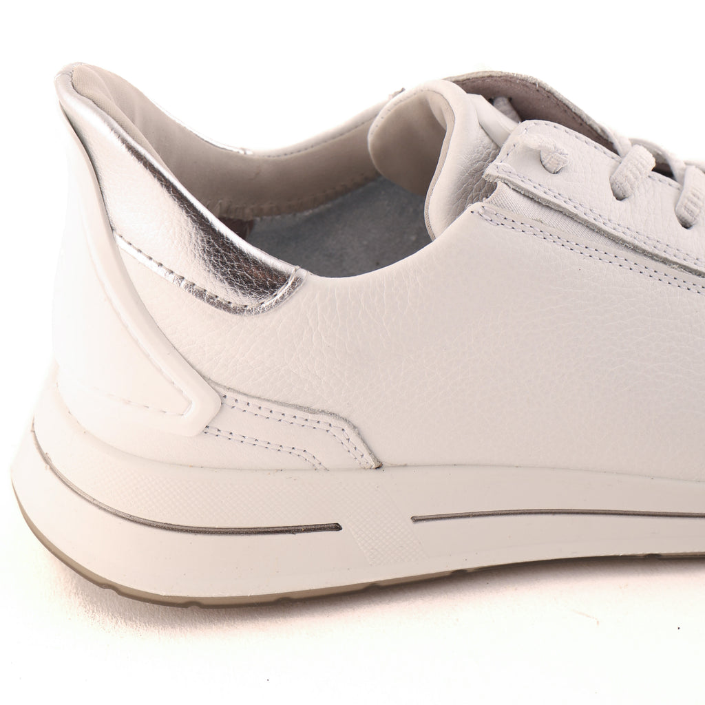 24836 White and Silver