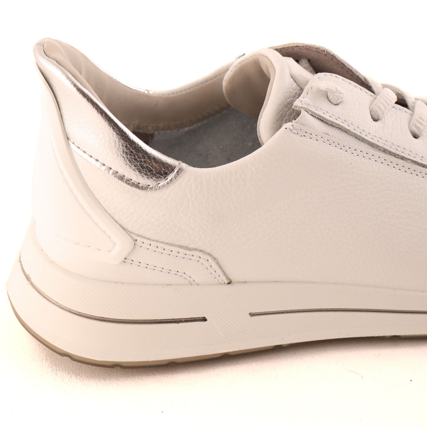 24836 White and Silver