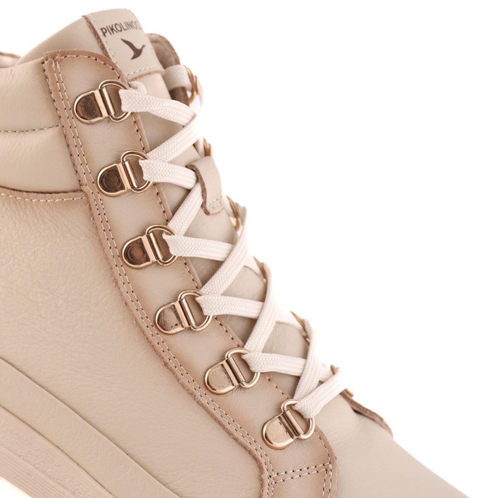 KARTER Off White