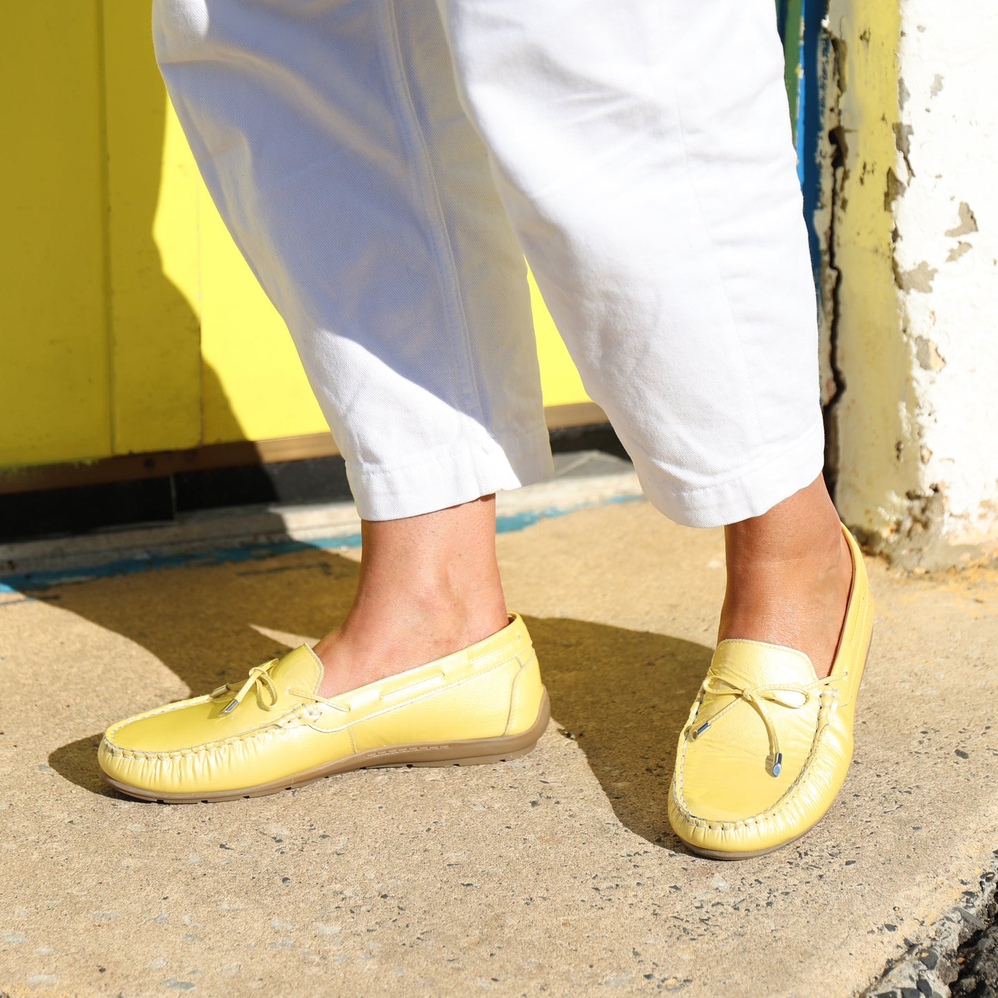 19212 Patent Yellow