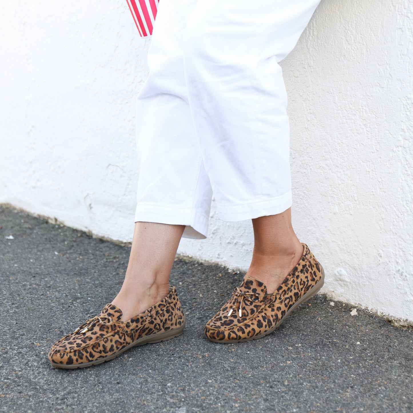 19212 Leopard Suede