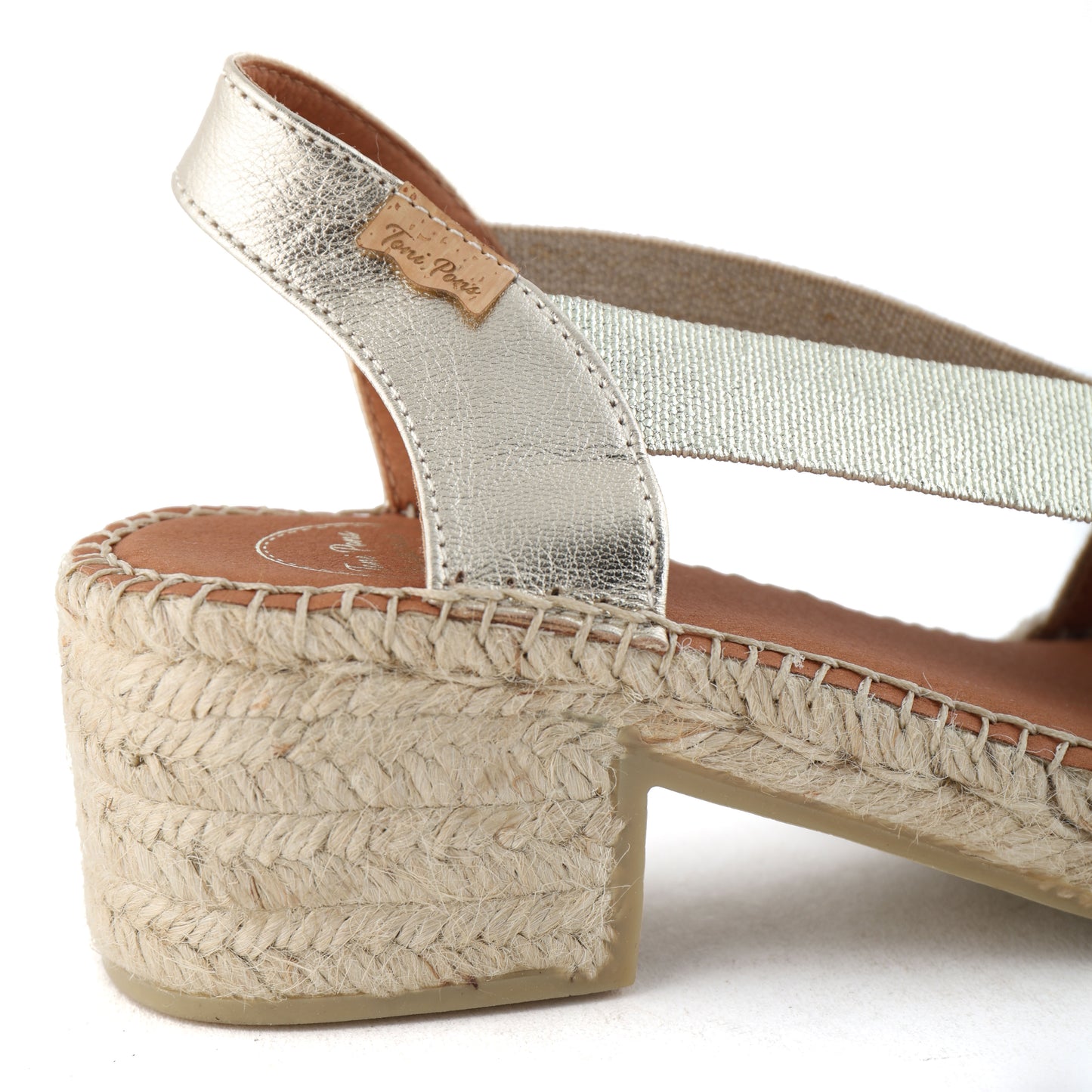 DAMA Platinum
