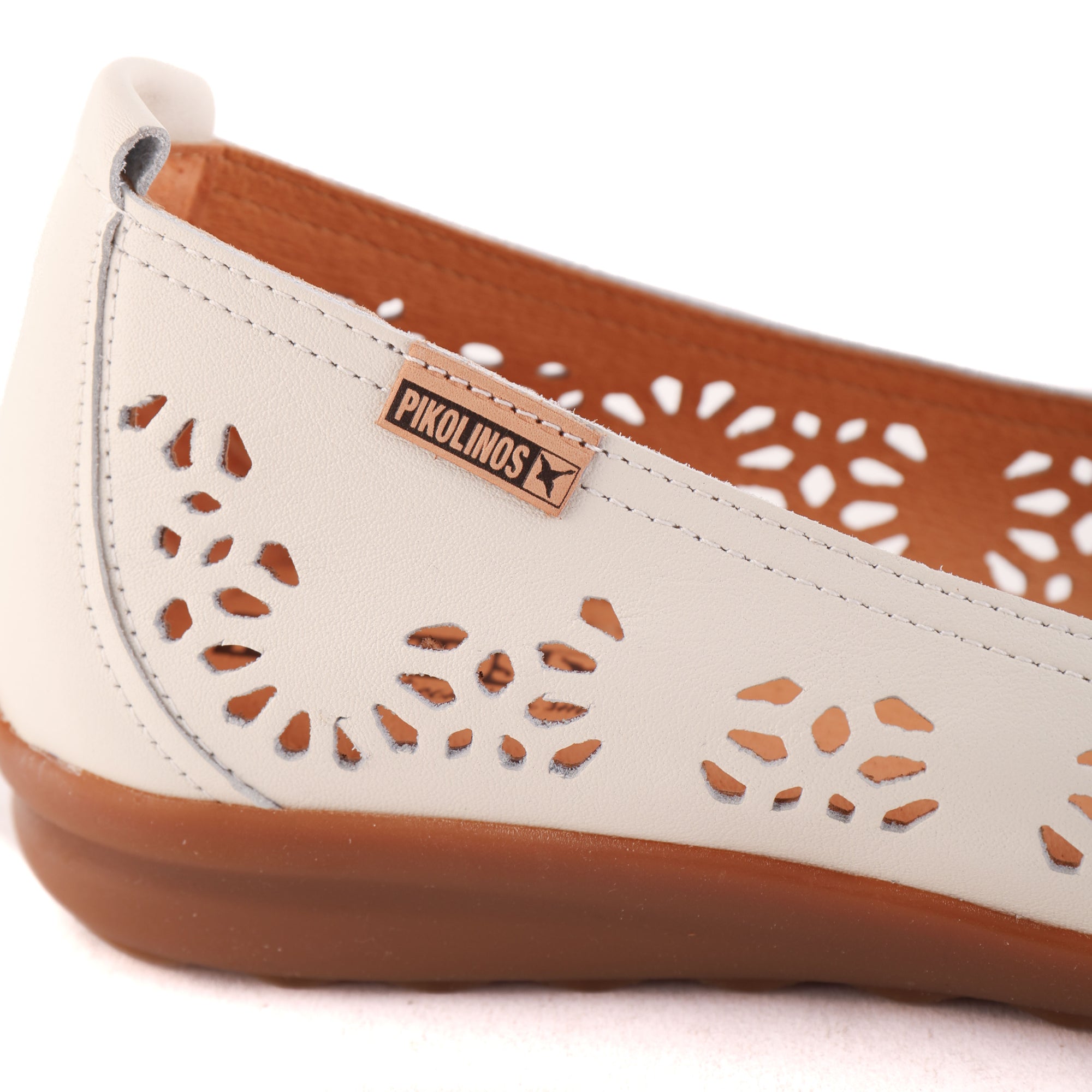 KAMARI Off White