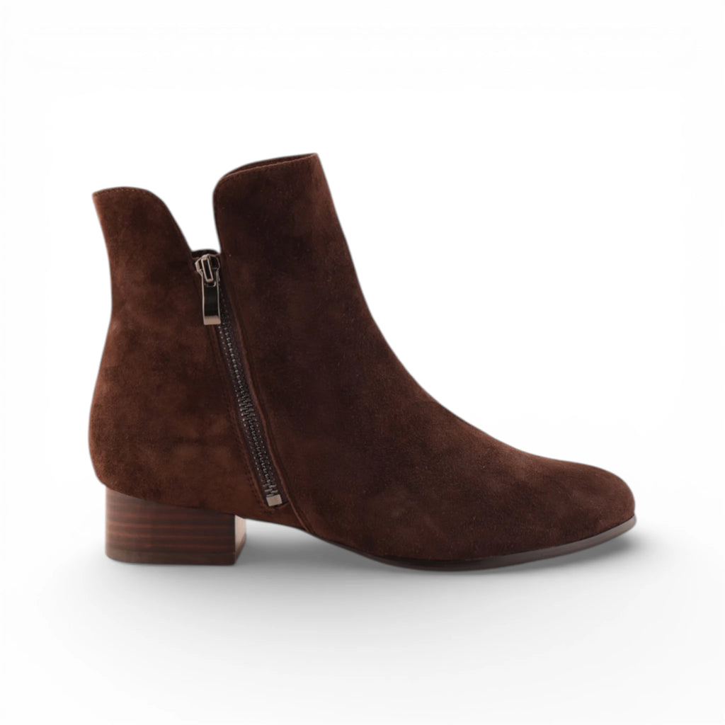 ELLYSE Chocolate Suede