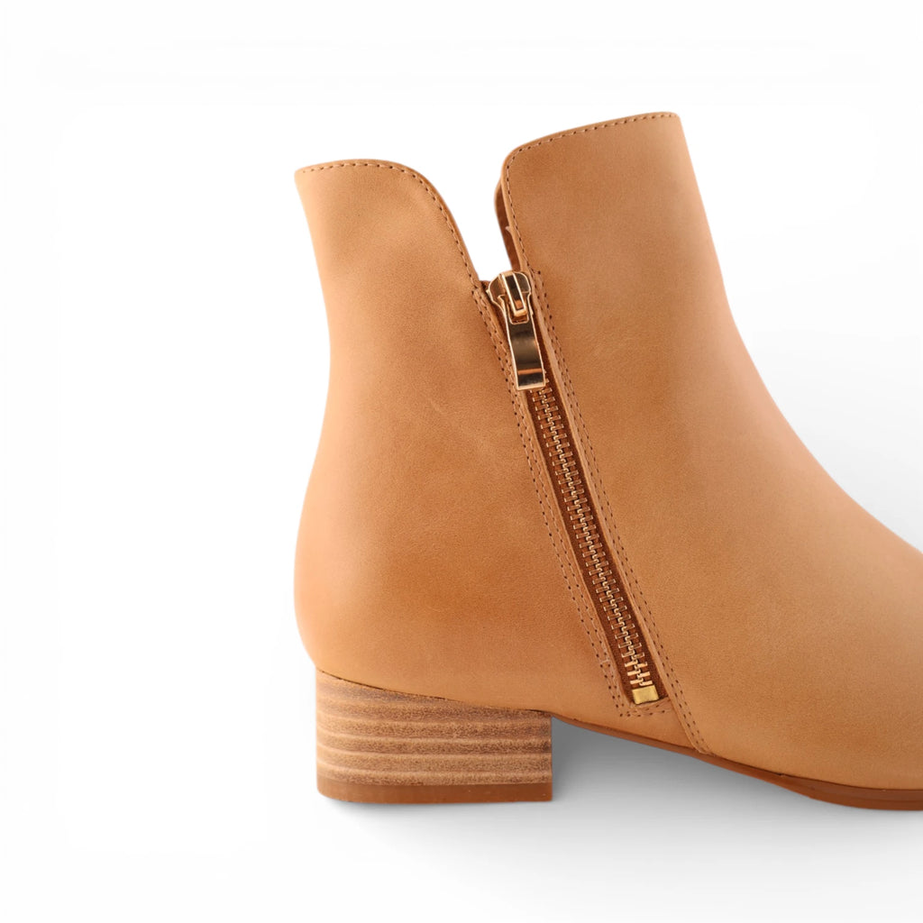 ELLYSE Light Tan