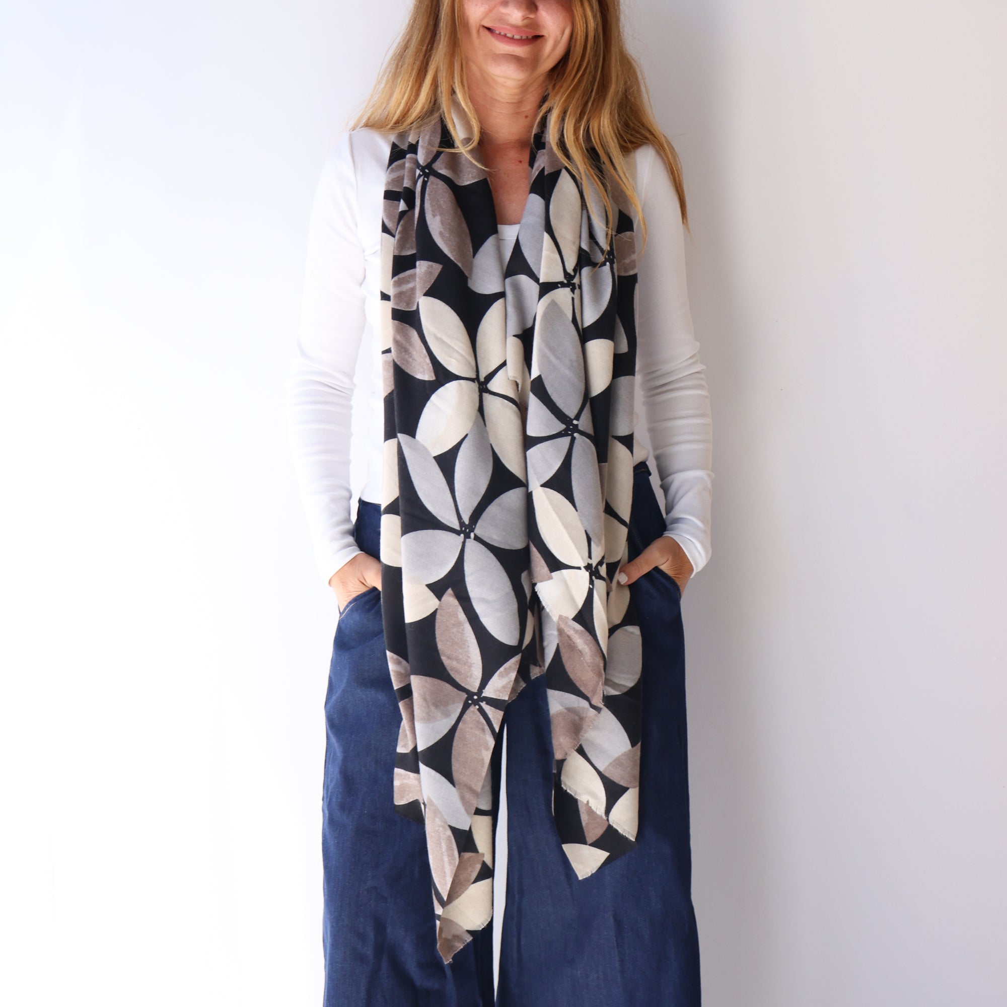 CHIC Black Multi
