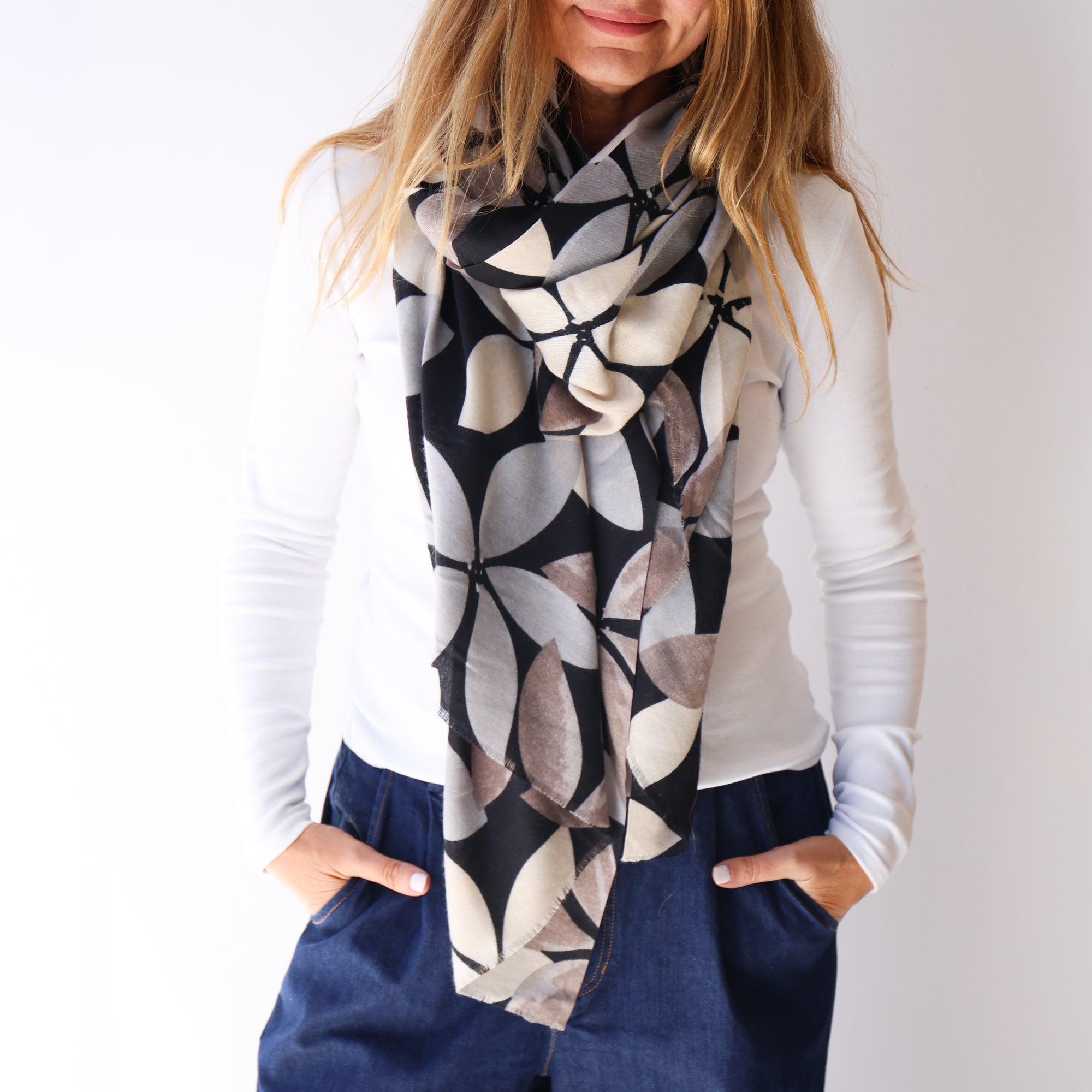 CHIC Black Multi