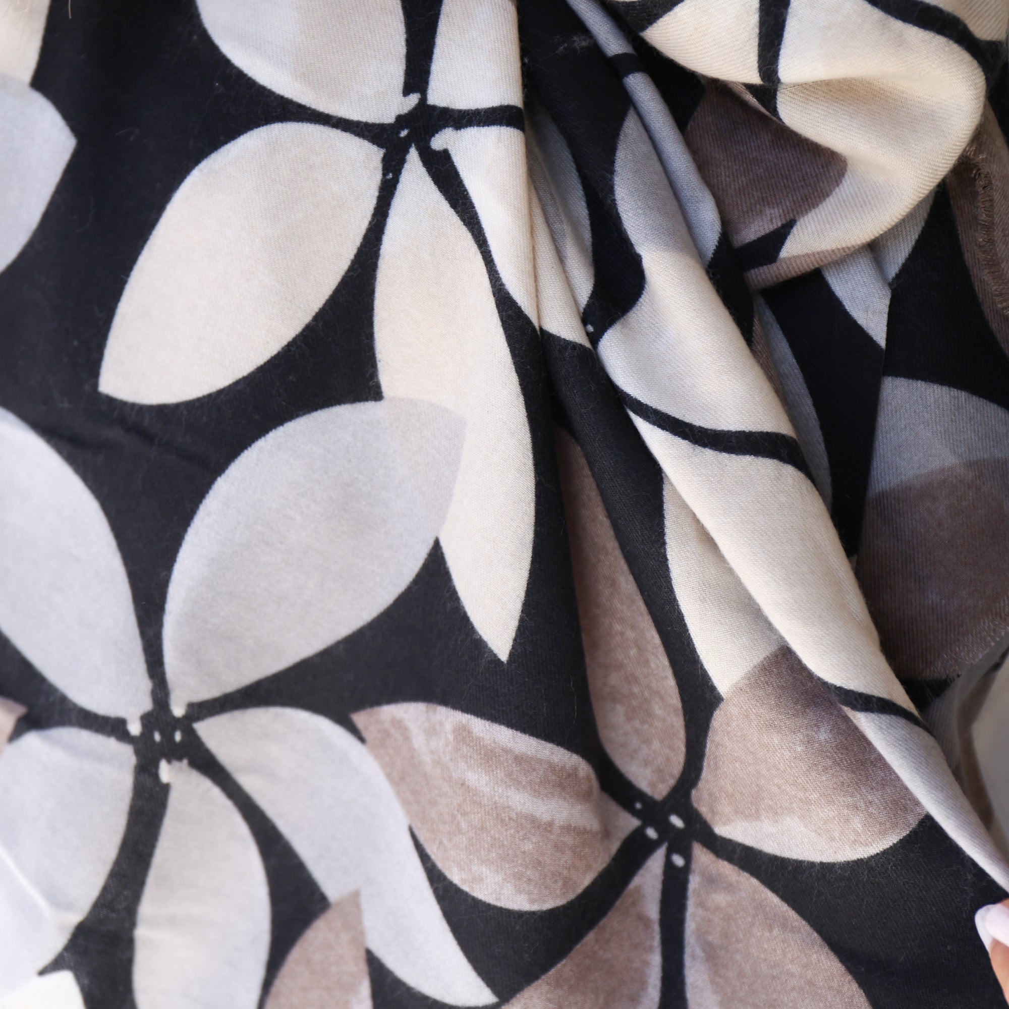 CHIC Black Multi