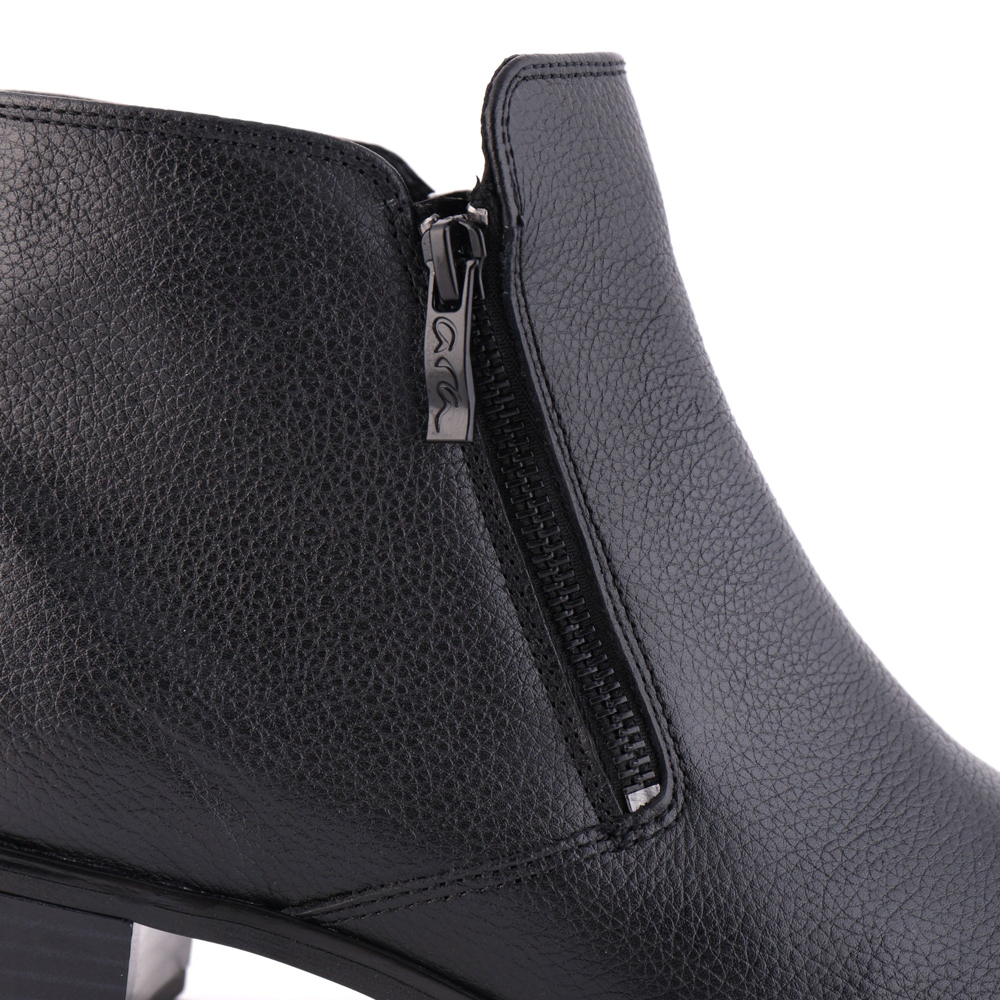 31809 Black