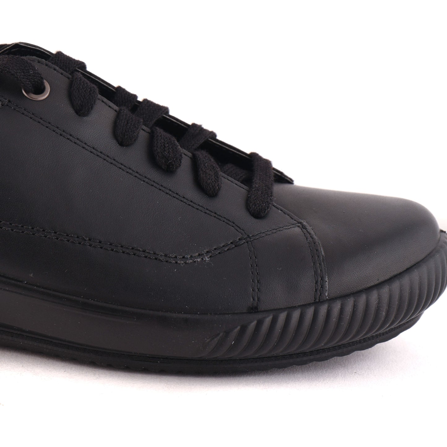 1222 Black