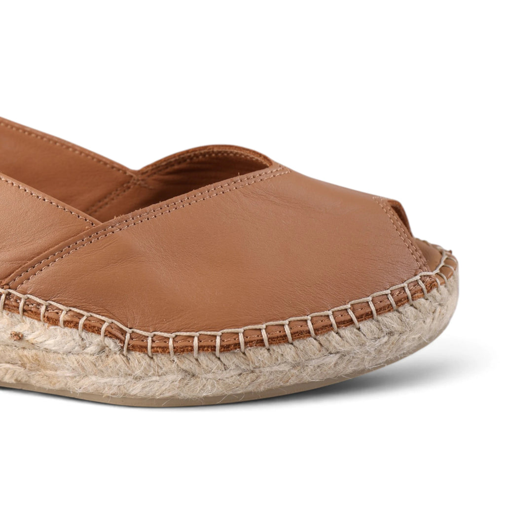 BERNIA Tan