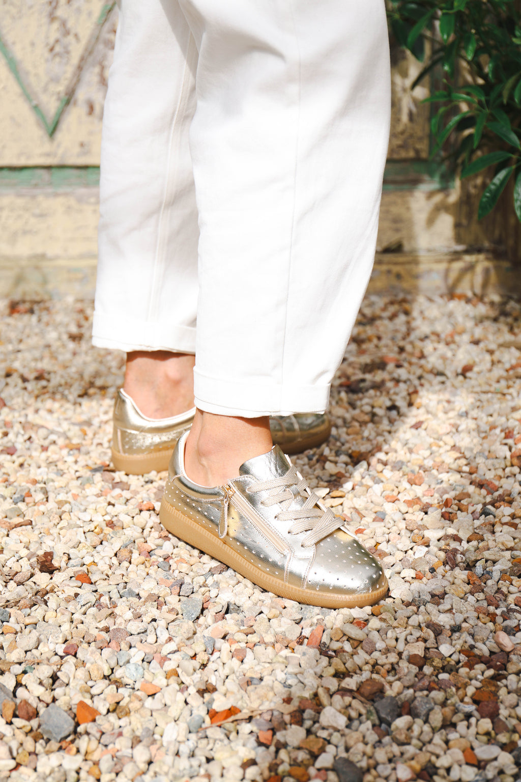 RIGGS PERF Light Gold