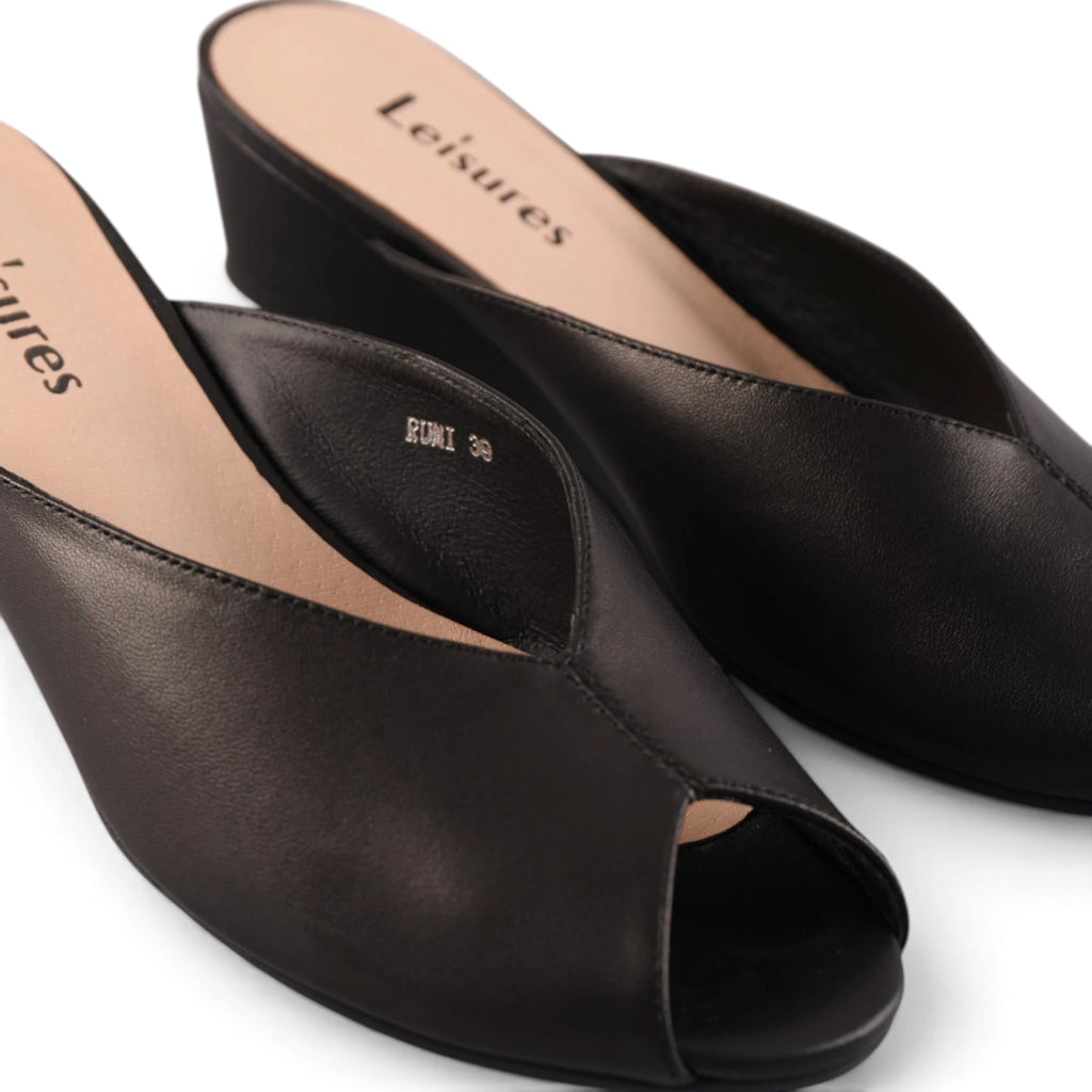 RUMI Black