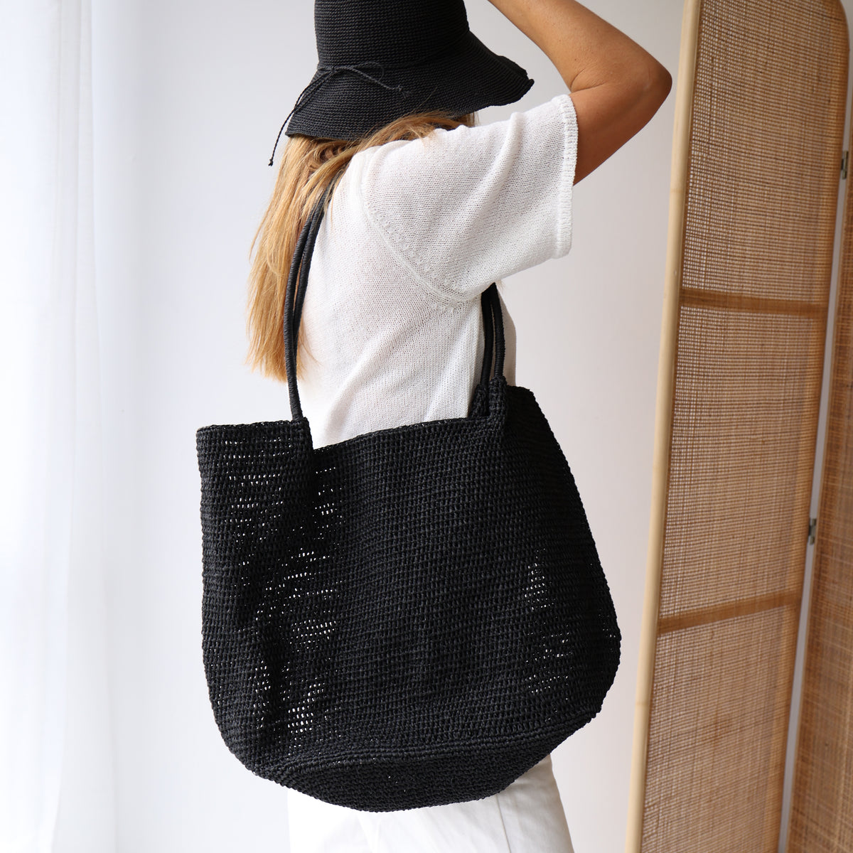 BALMORAL Black
