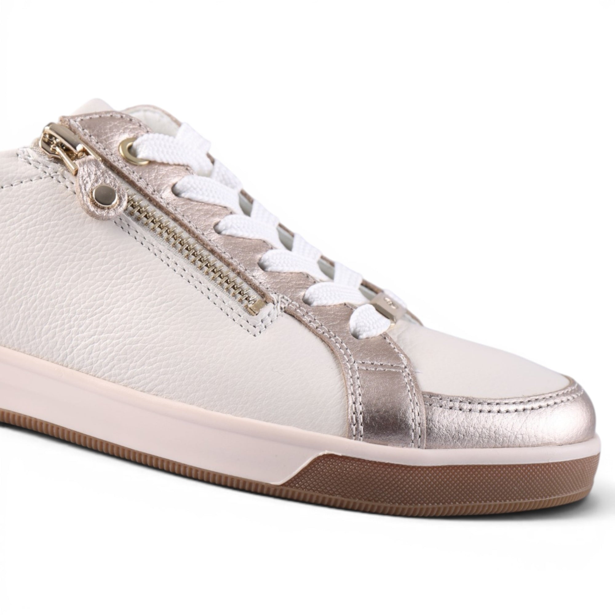 34432 Cream and Metallic
