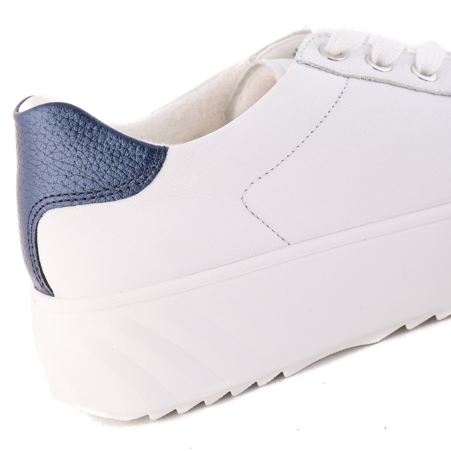46523 White and Navy
