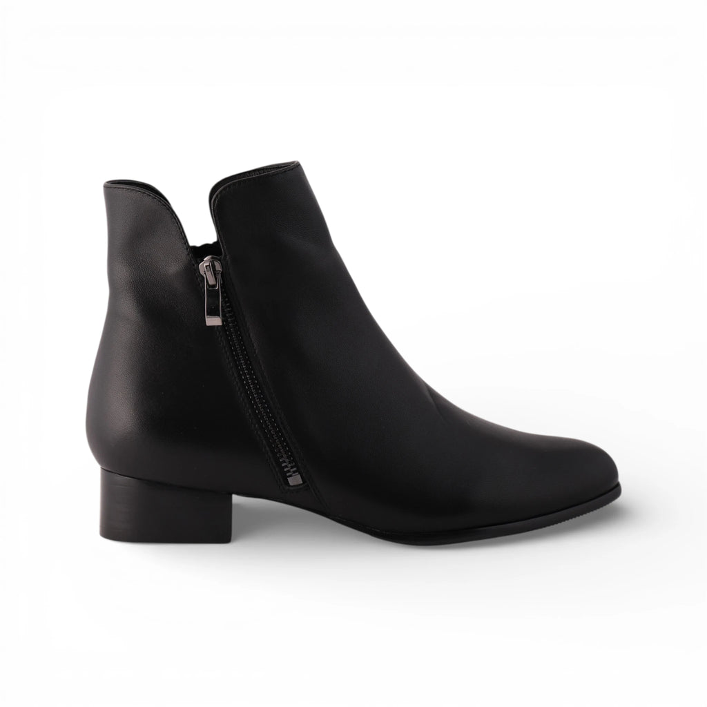 ELLYSE Black