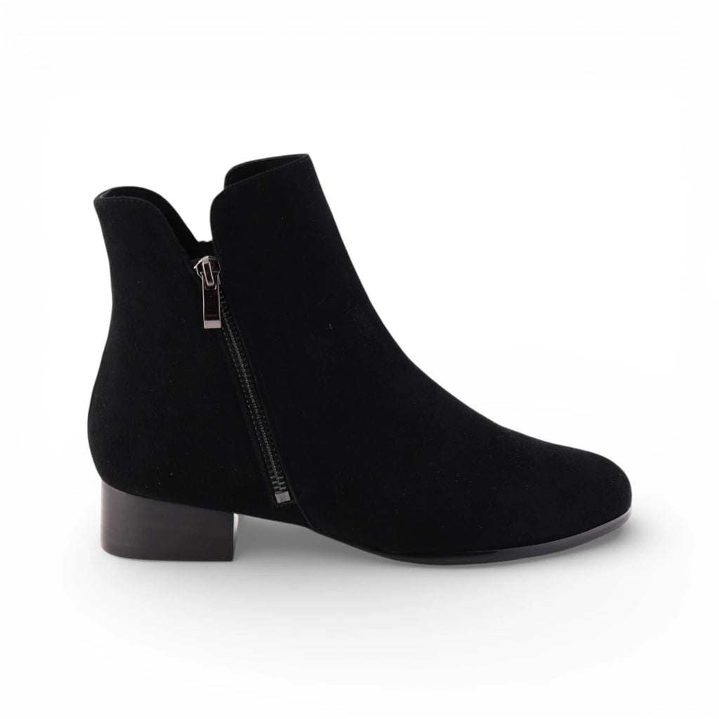 ELLYSE Black Suede