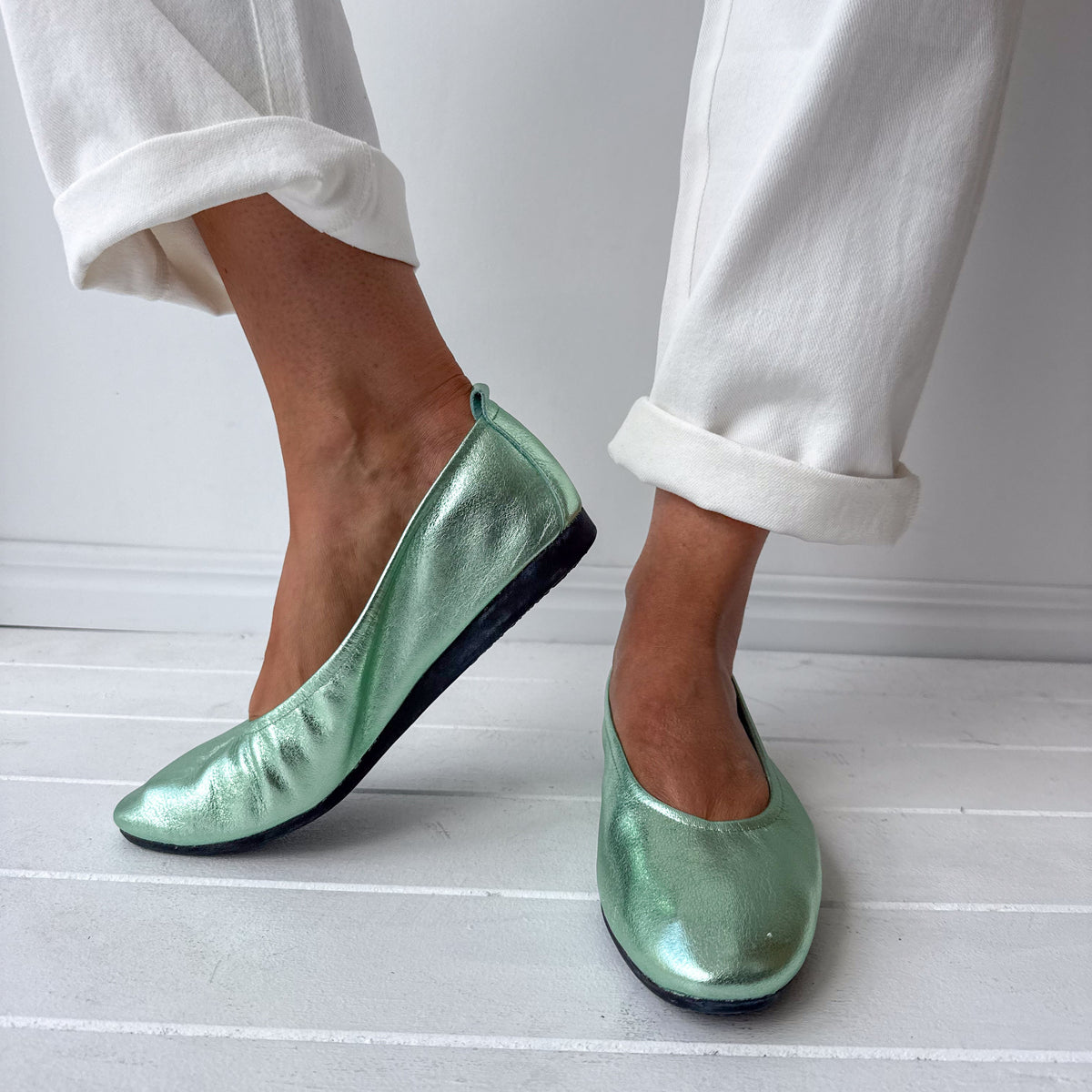 LAIUS Green Metallic