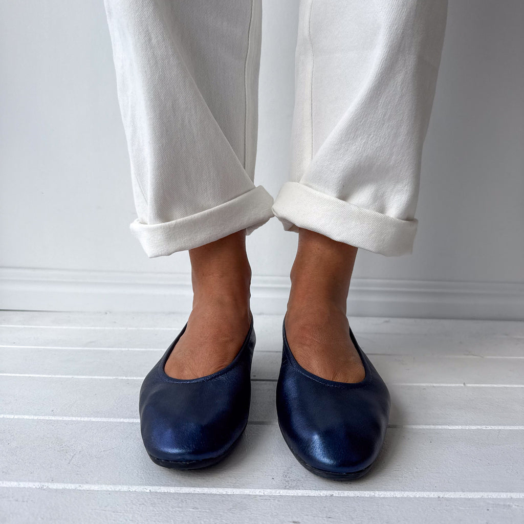 LAIUS Navy Metallic