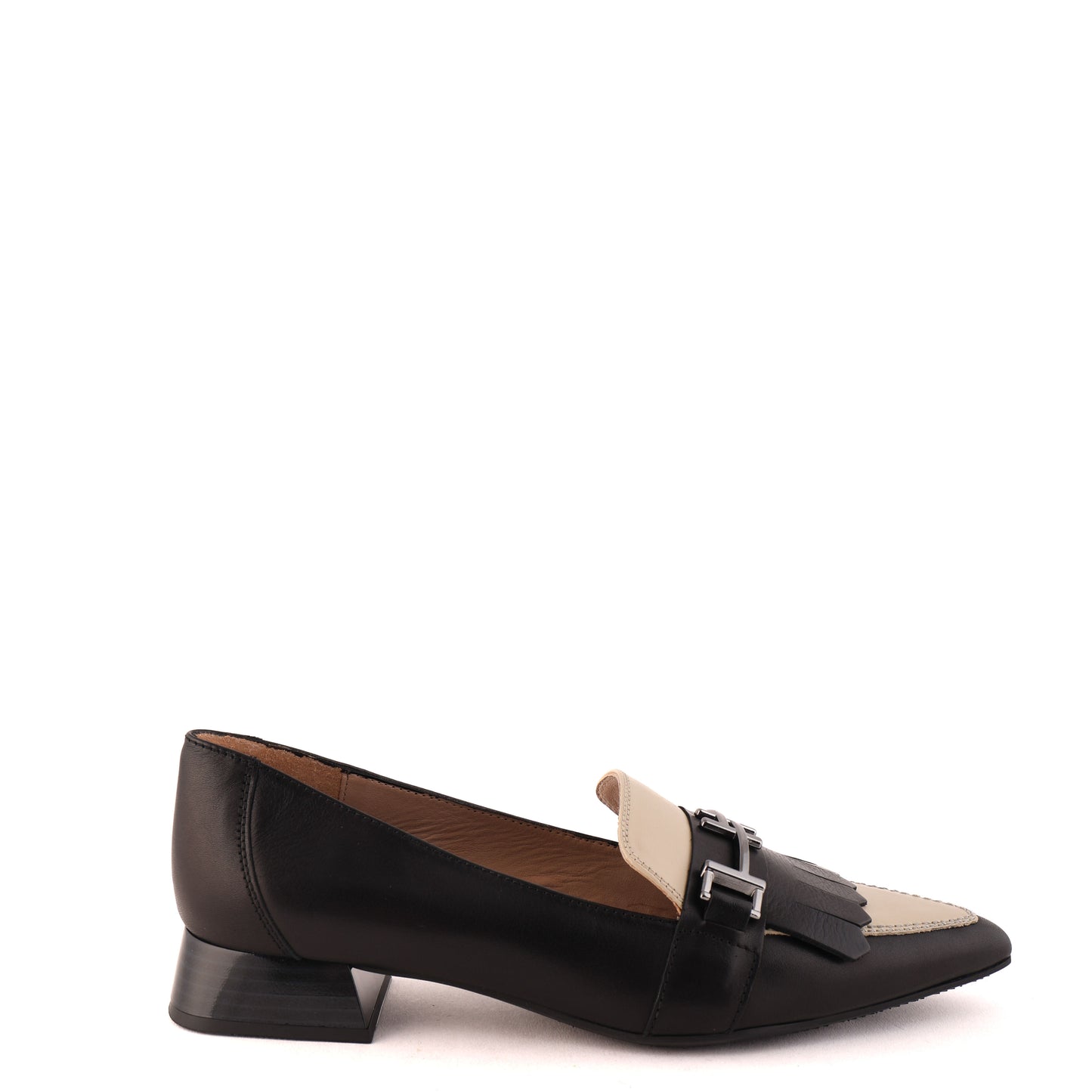 SCILIA Black and Cream