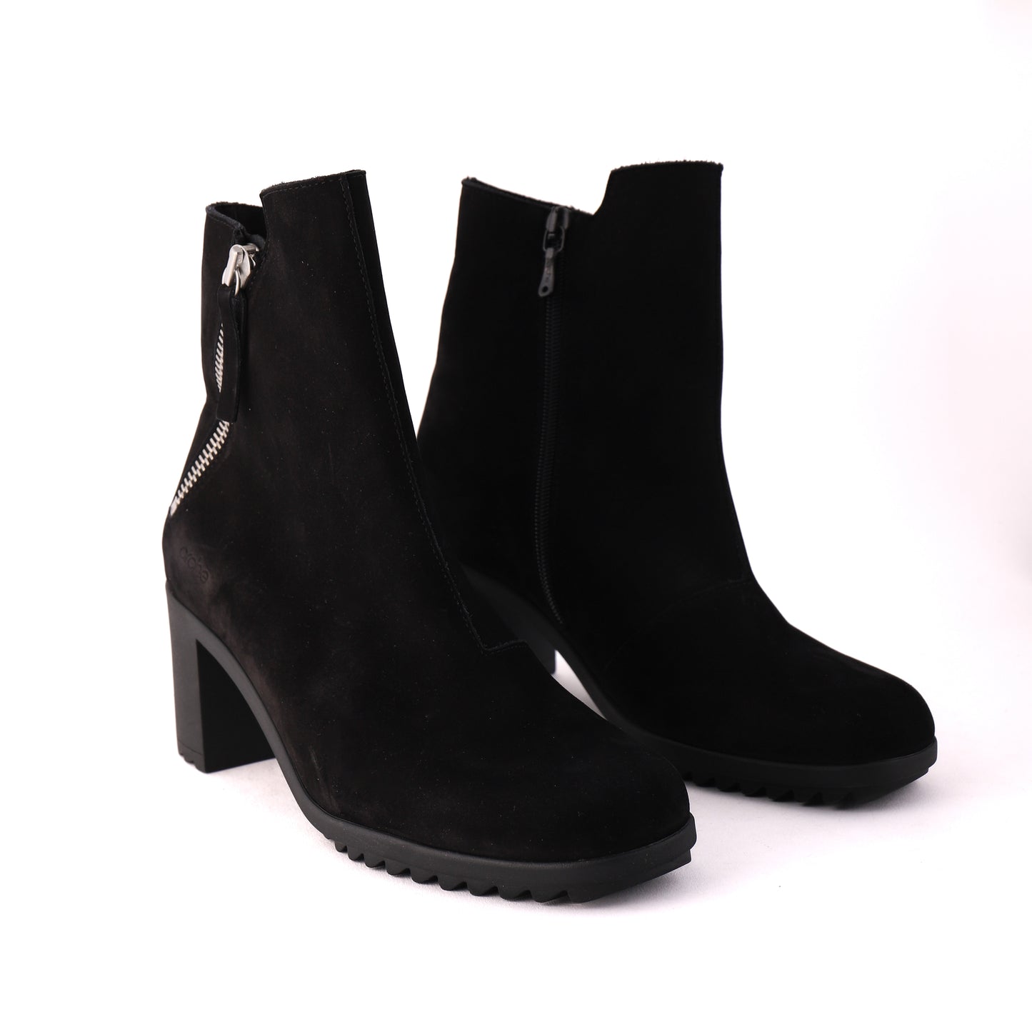 SHELBA Black Nubuck