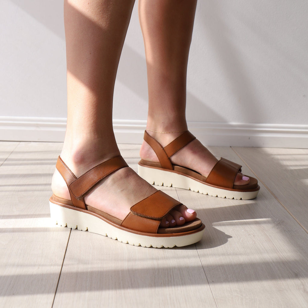 ARA FLAT SANDALS 33518 Tan