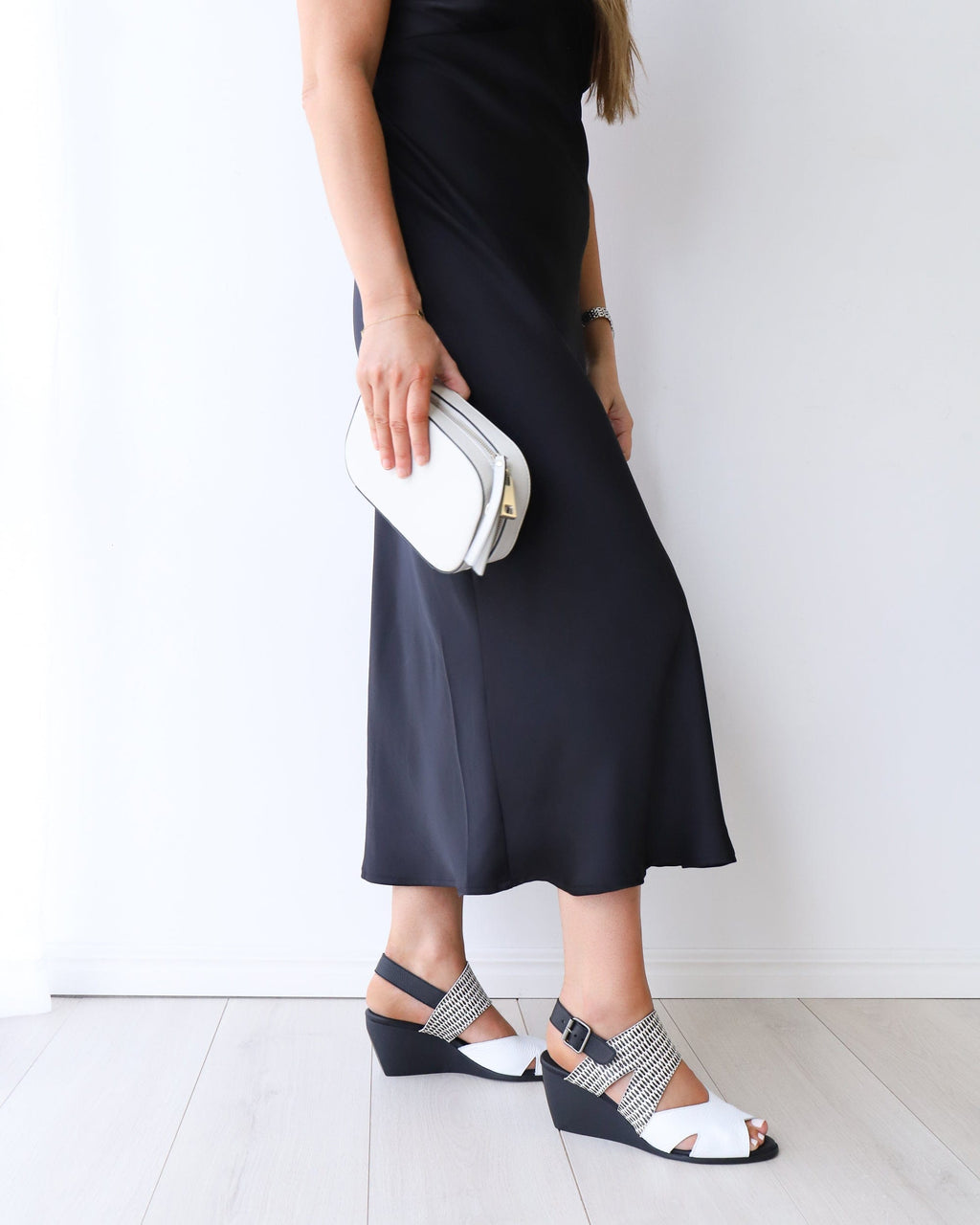 ARCHE MEDIUM WEDGES EGRINI Black And White