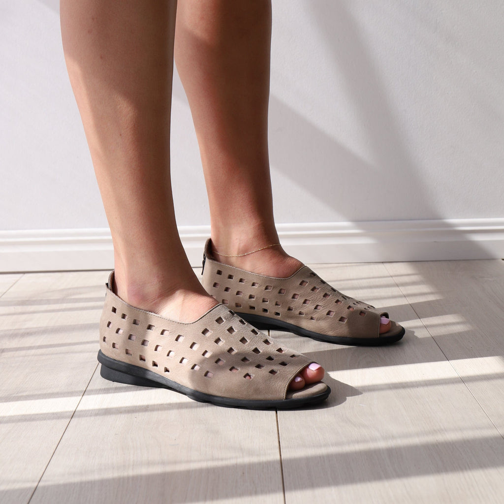 ARCHE TOE PEEPS - LOW DRICK Taupe Nubuck