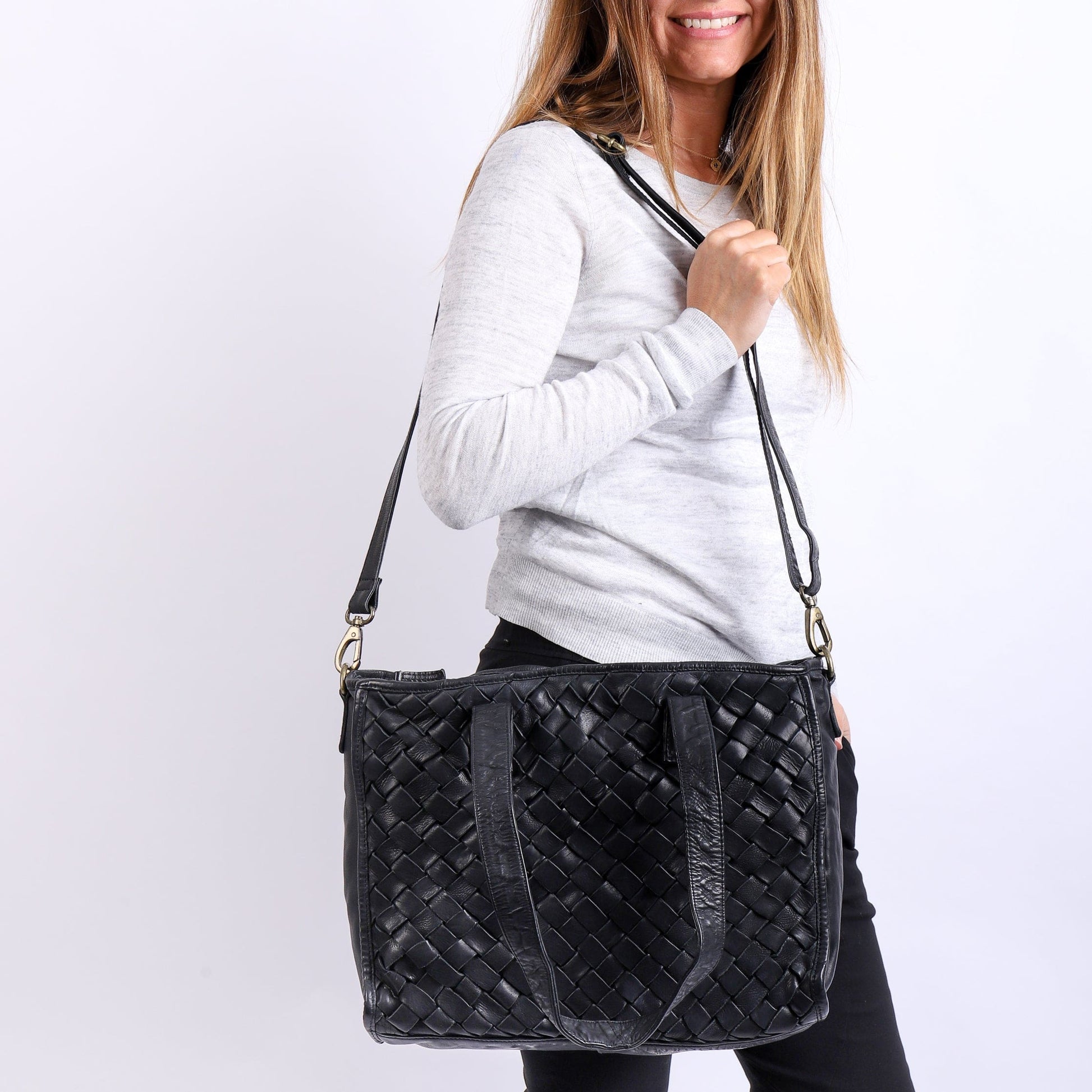 LEISURES ACCESSORIES BAGS GEORGINA Black