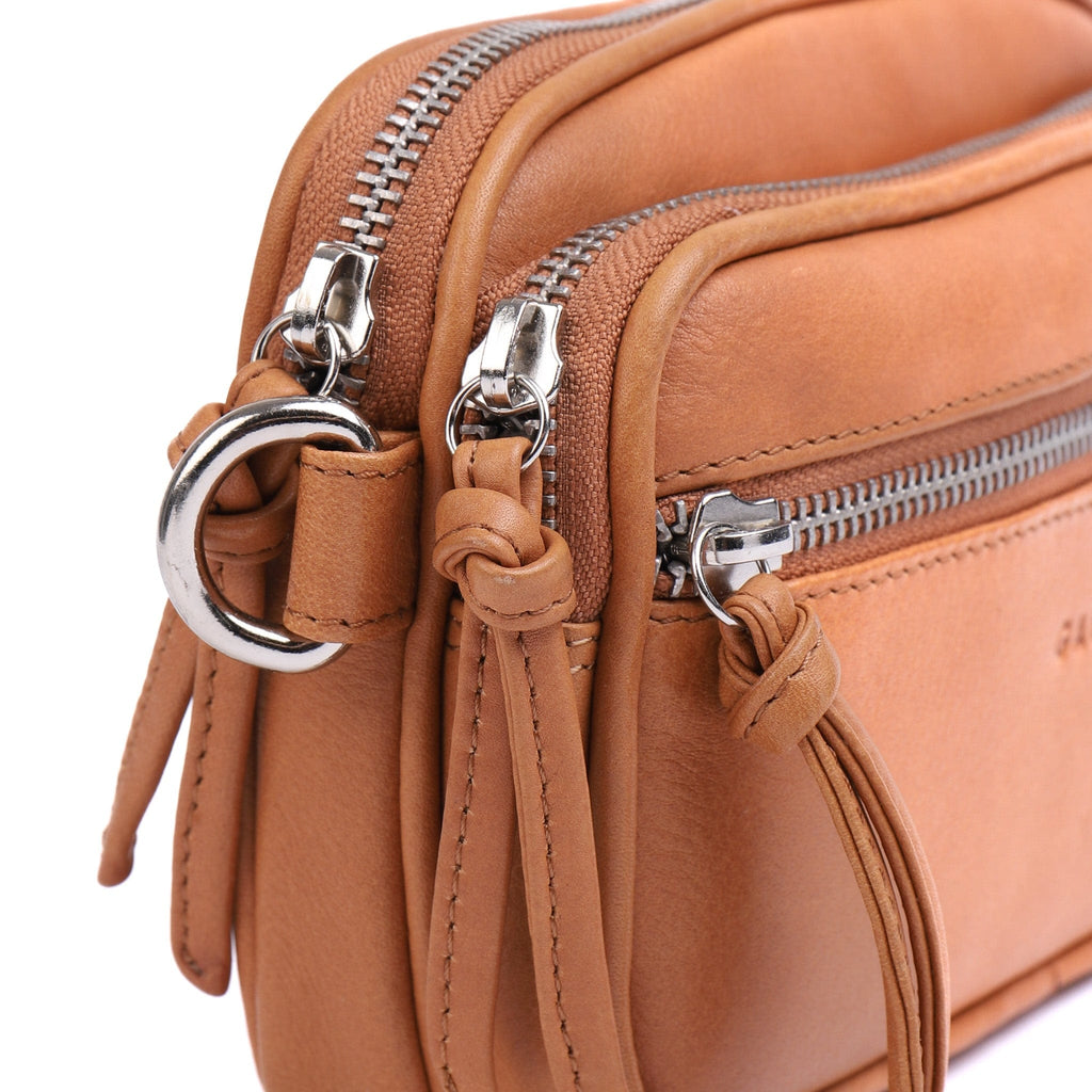 LEISURES ACCESSORIES BAGS GIA Tan