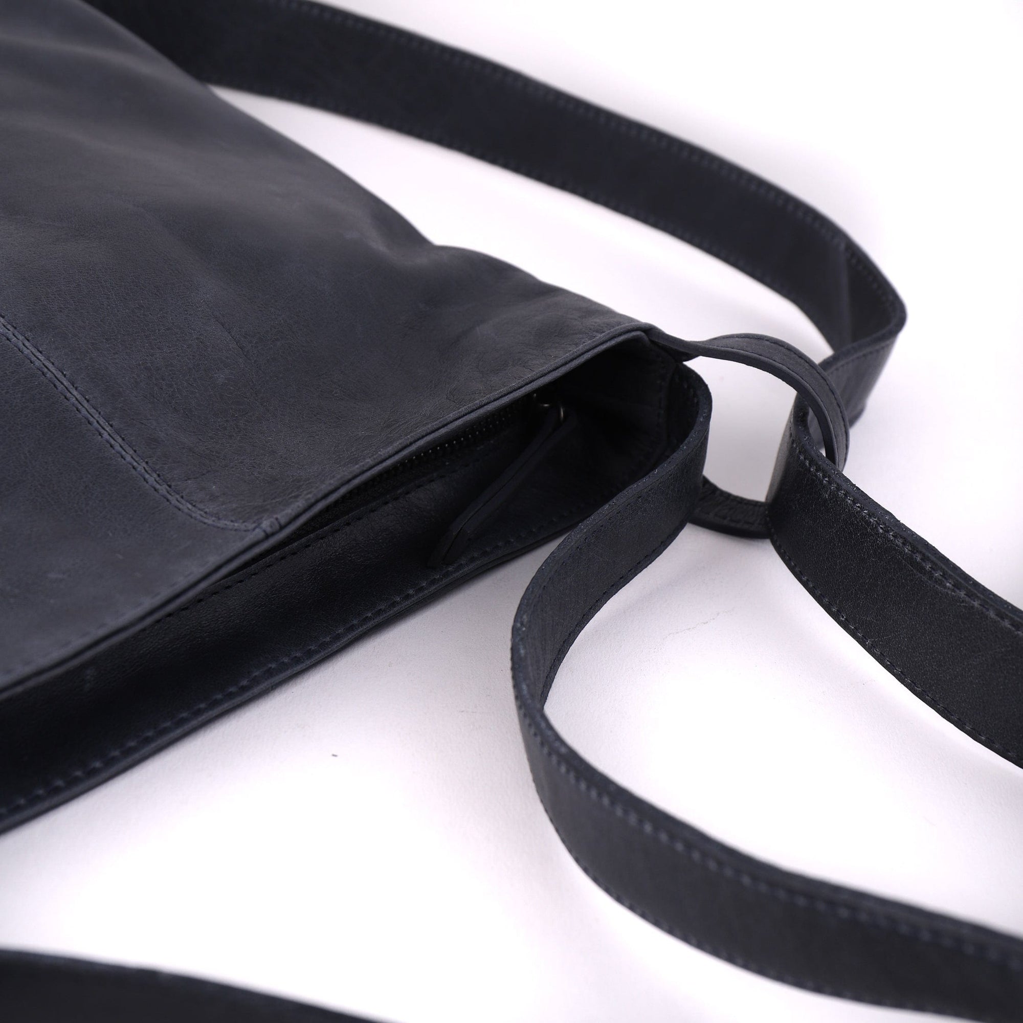 LEISURES ACCESSORIES BAGS ISOBEL Navy Small