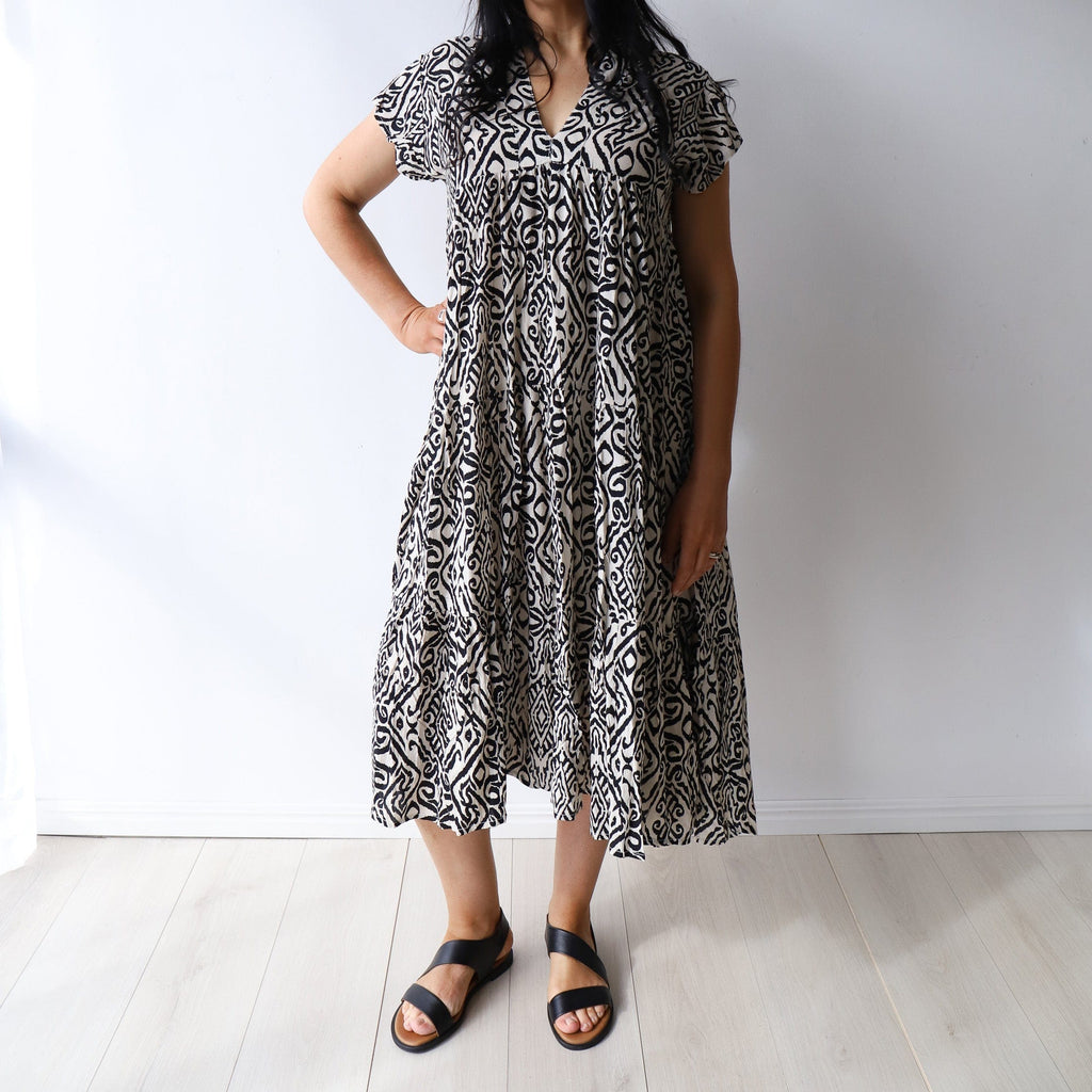 LEISURES ACCESSORIES SUMMER APPAREL CARTLIN Black and Beige Pattern