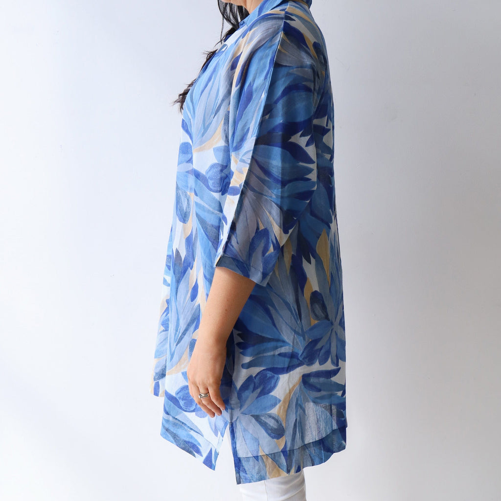 LEISURES ACCESSORIES SUMMER APPAREL CHRIS Blue and Tan Flower