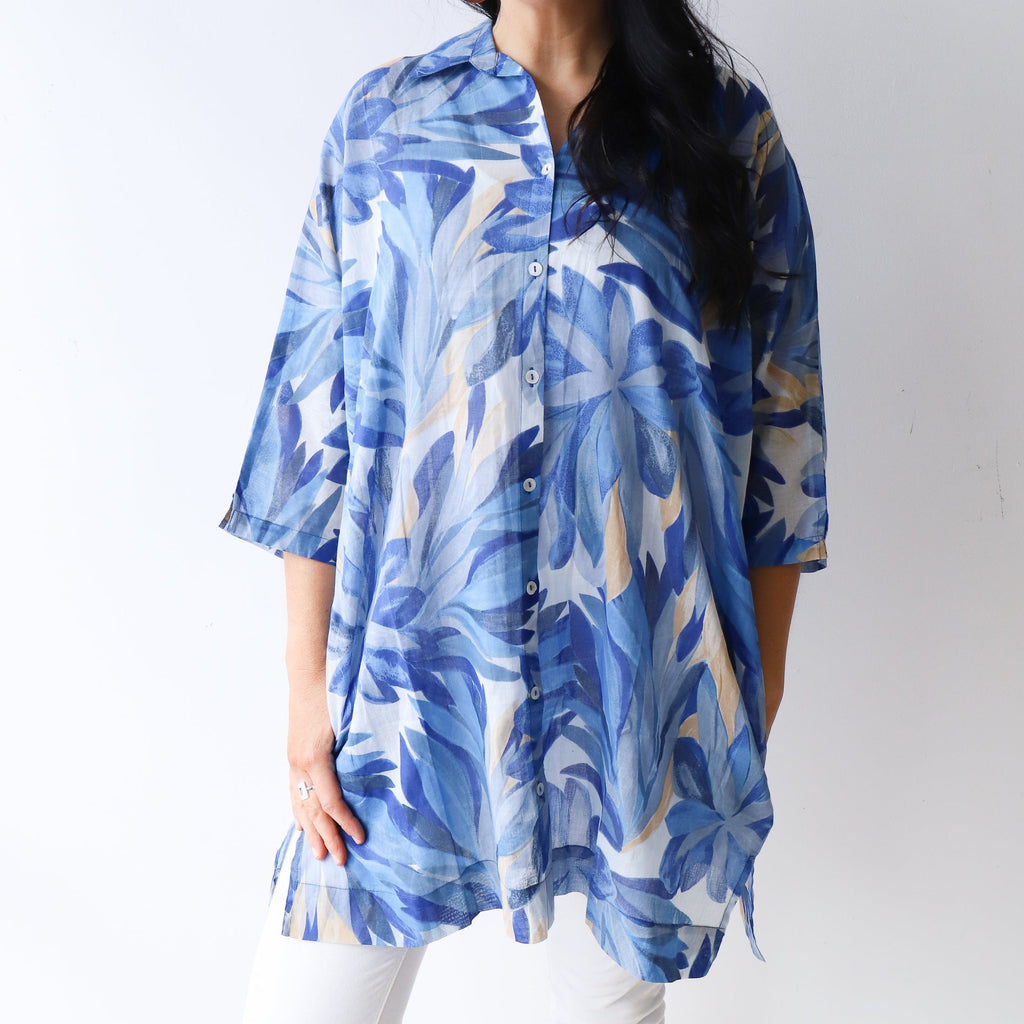 LEISURES ACCESSORIES SUMMER APPAREL CHRIS Blue and Tan Flower