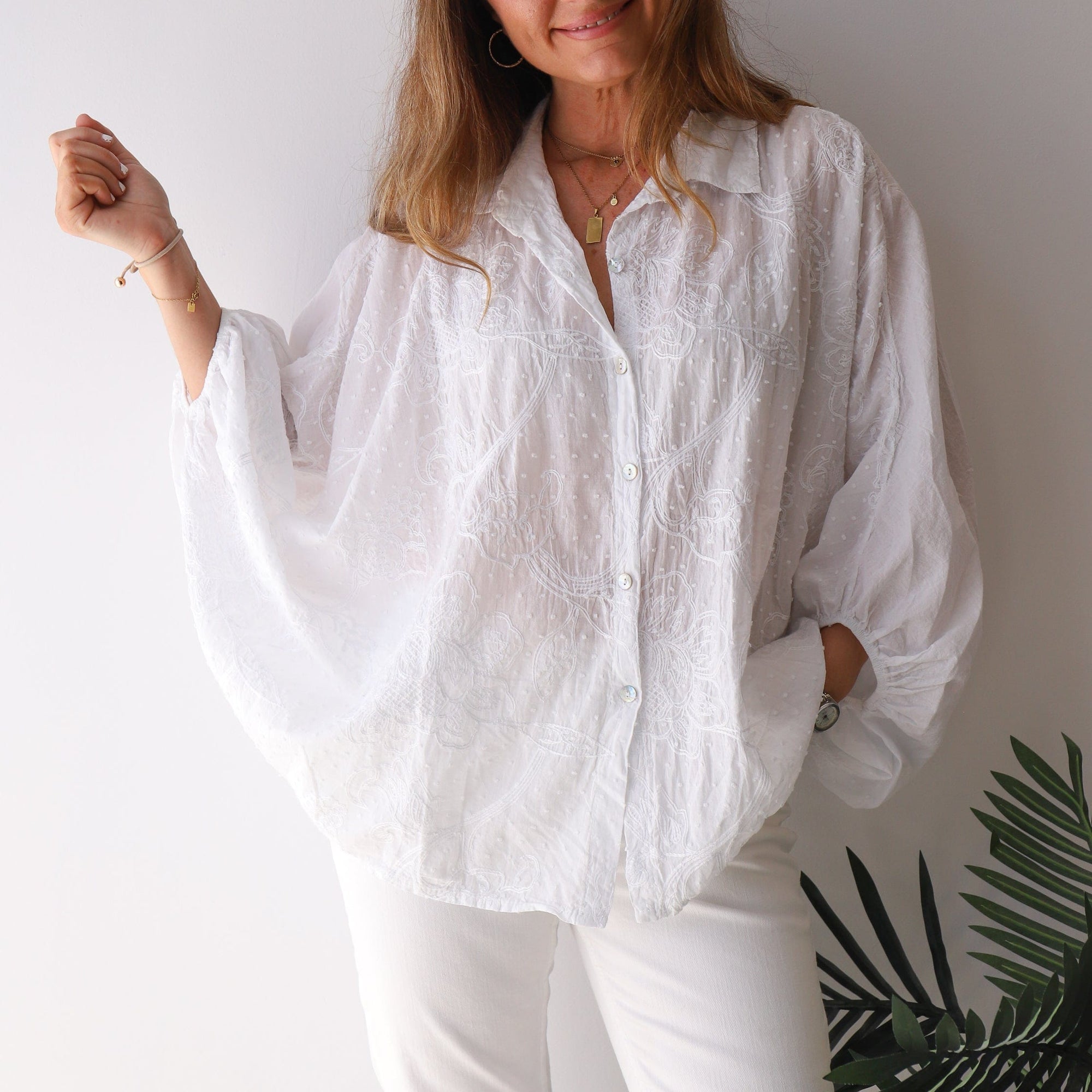 LEISURES ACCESSORIES SUMMER APPAREL JONNY White