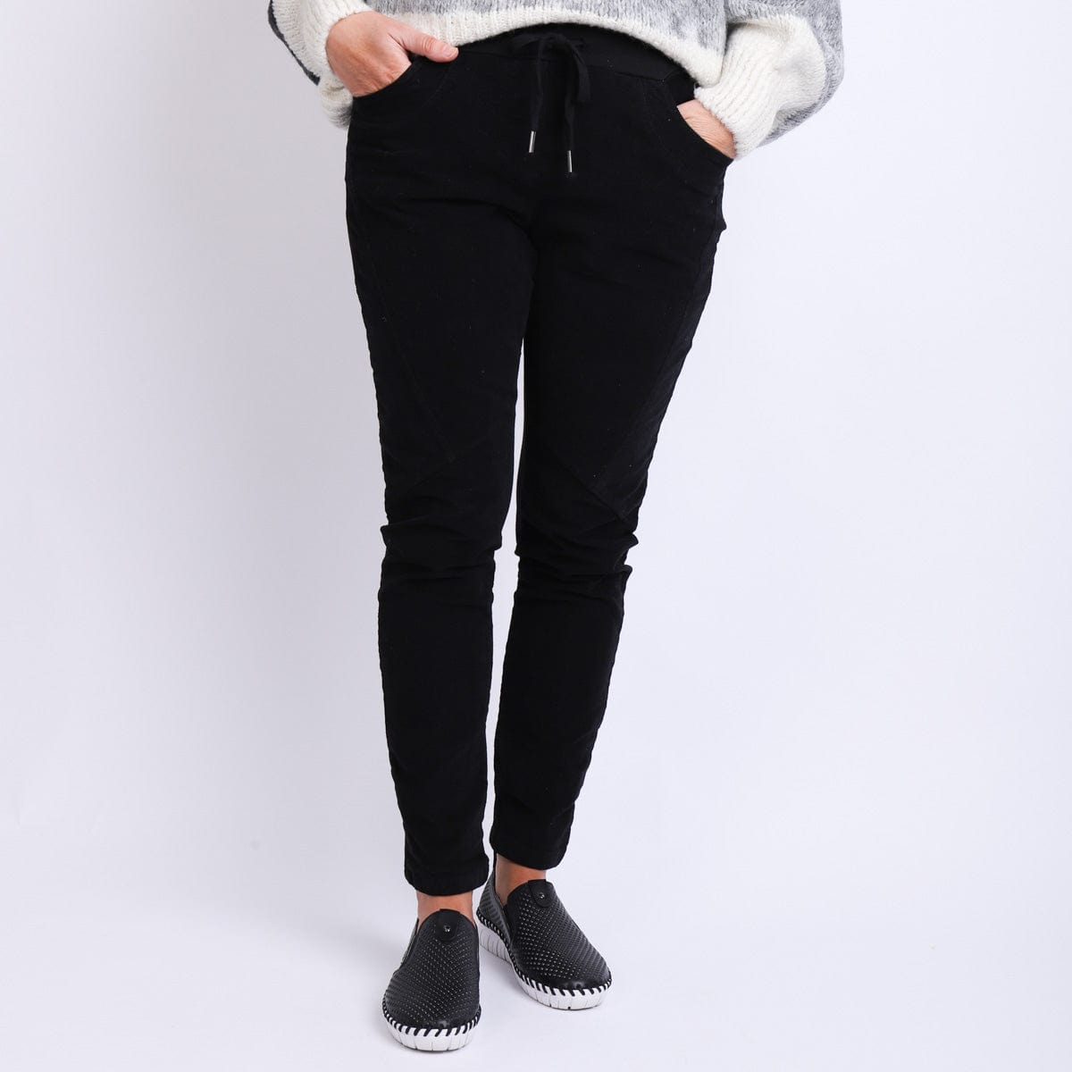 LEISURES ACCESSORIES WINTER APPAREL JORDANA Black