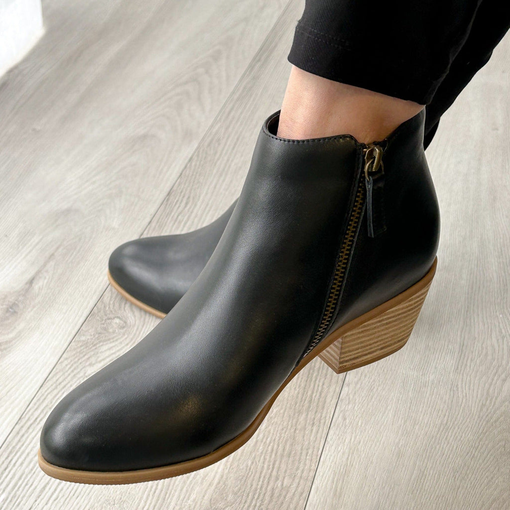 LEISURES ANKLE BOOTS REESE Black