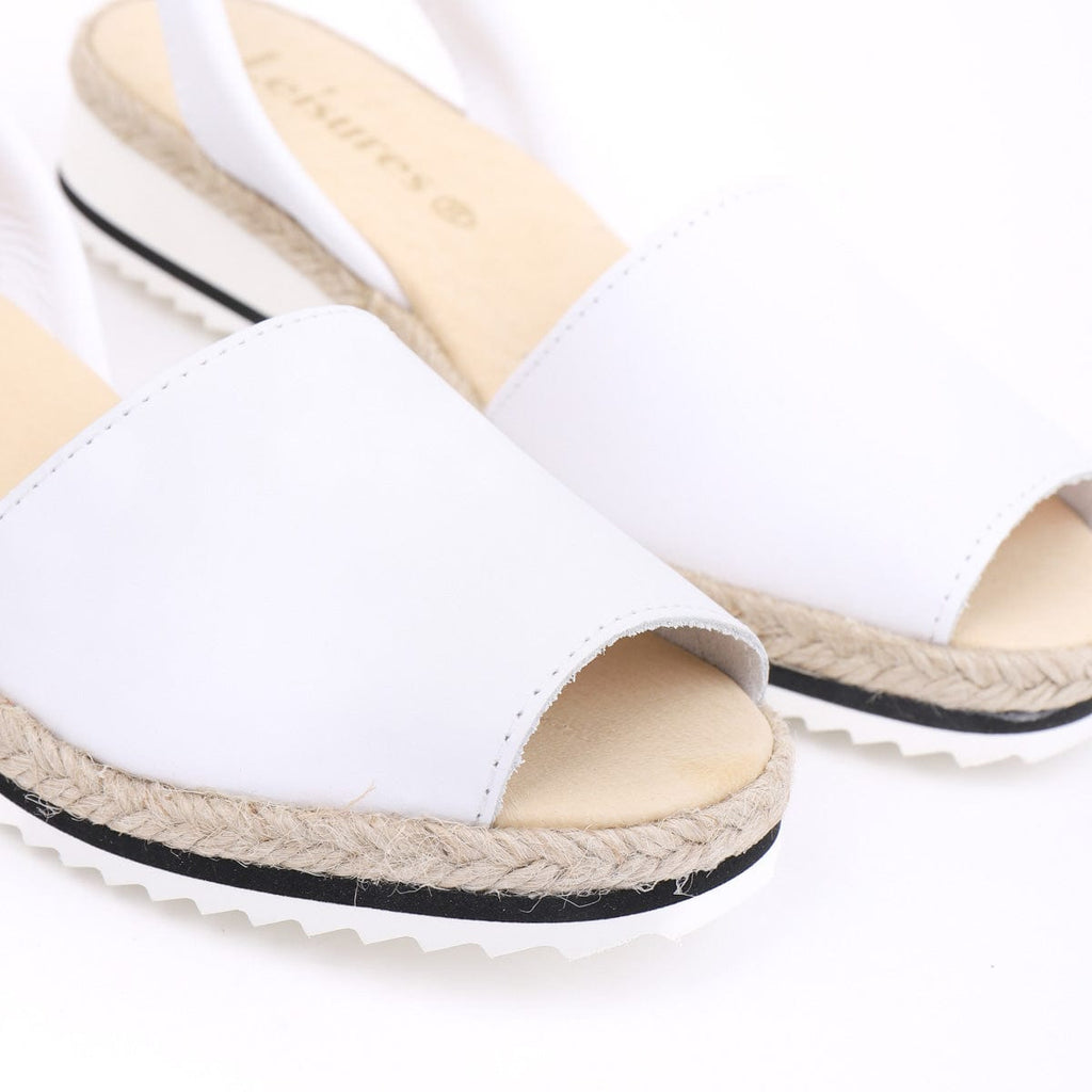 LEISURES LOW WEDGE SANDALS ROSEY White