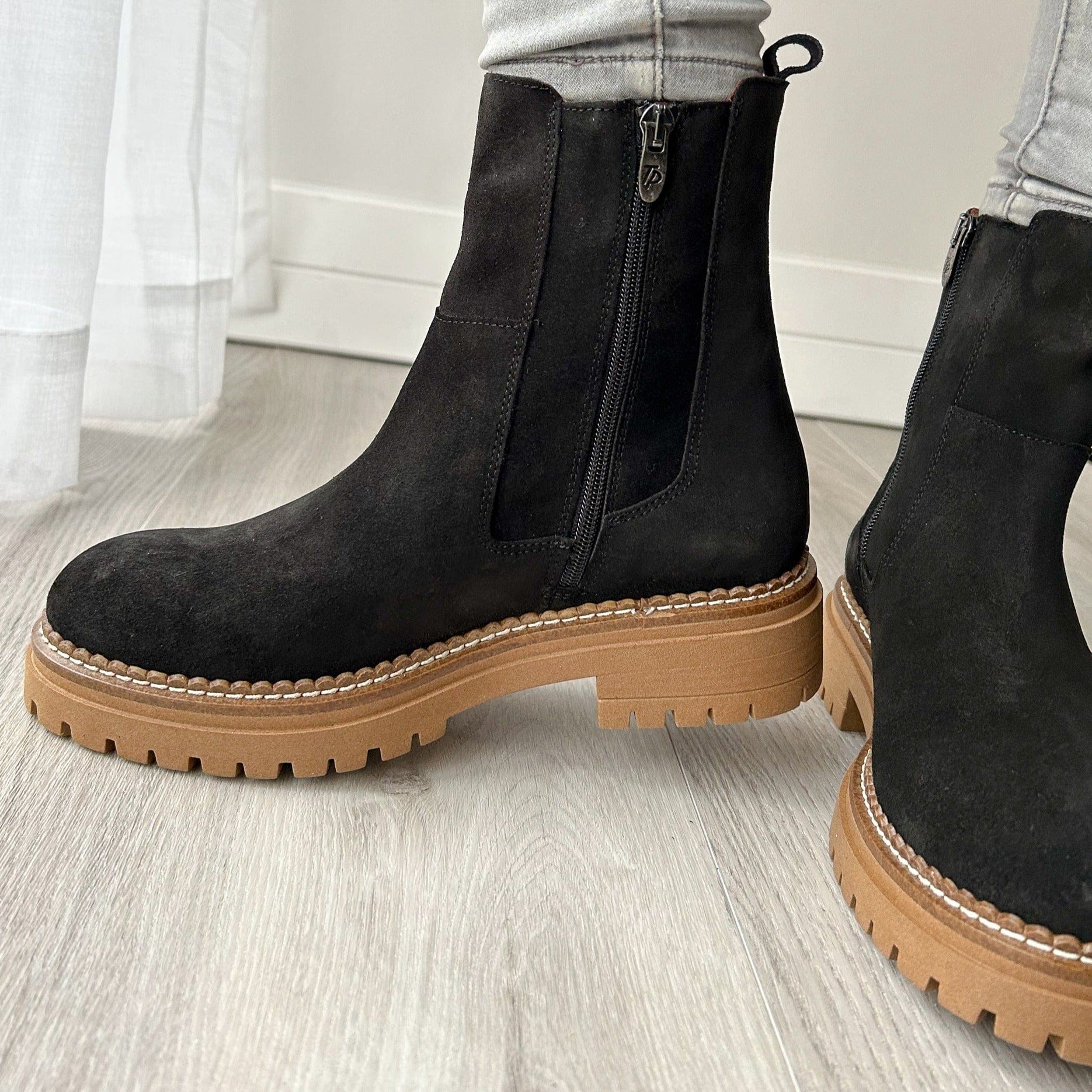 TONI PONS ANKLE BOOTS BASEL Black