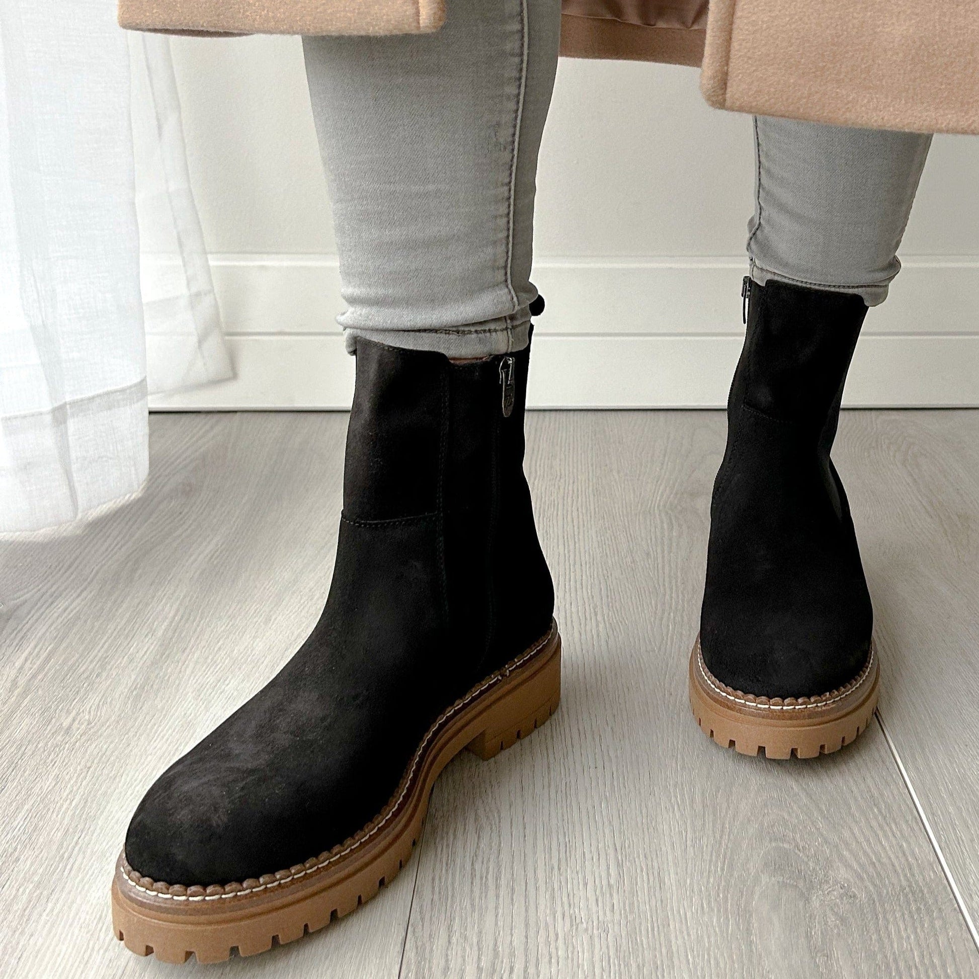 TONI PONS ANKLE BOOTS BASEL Black
