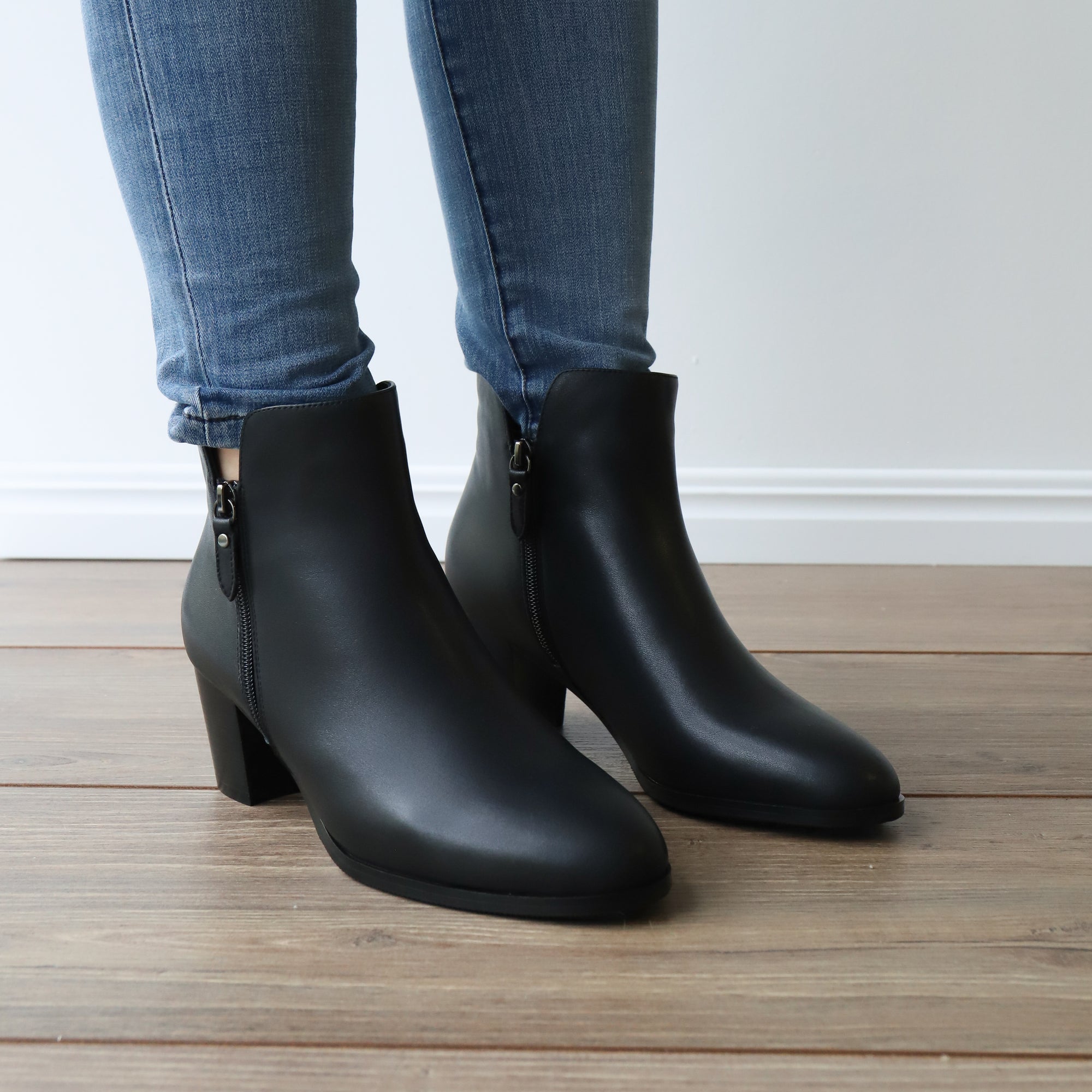 RALEIGH Black