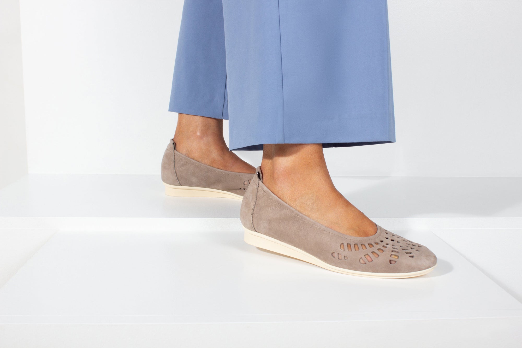 ARCHE BALLETS NINIZA Taupe Nubuck