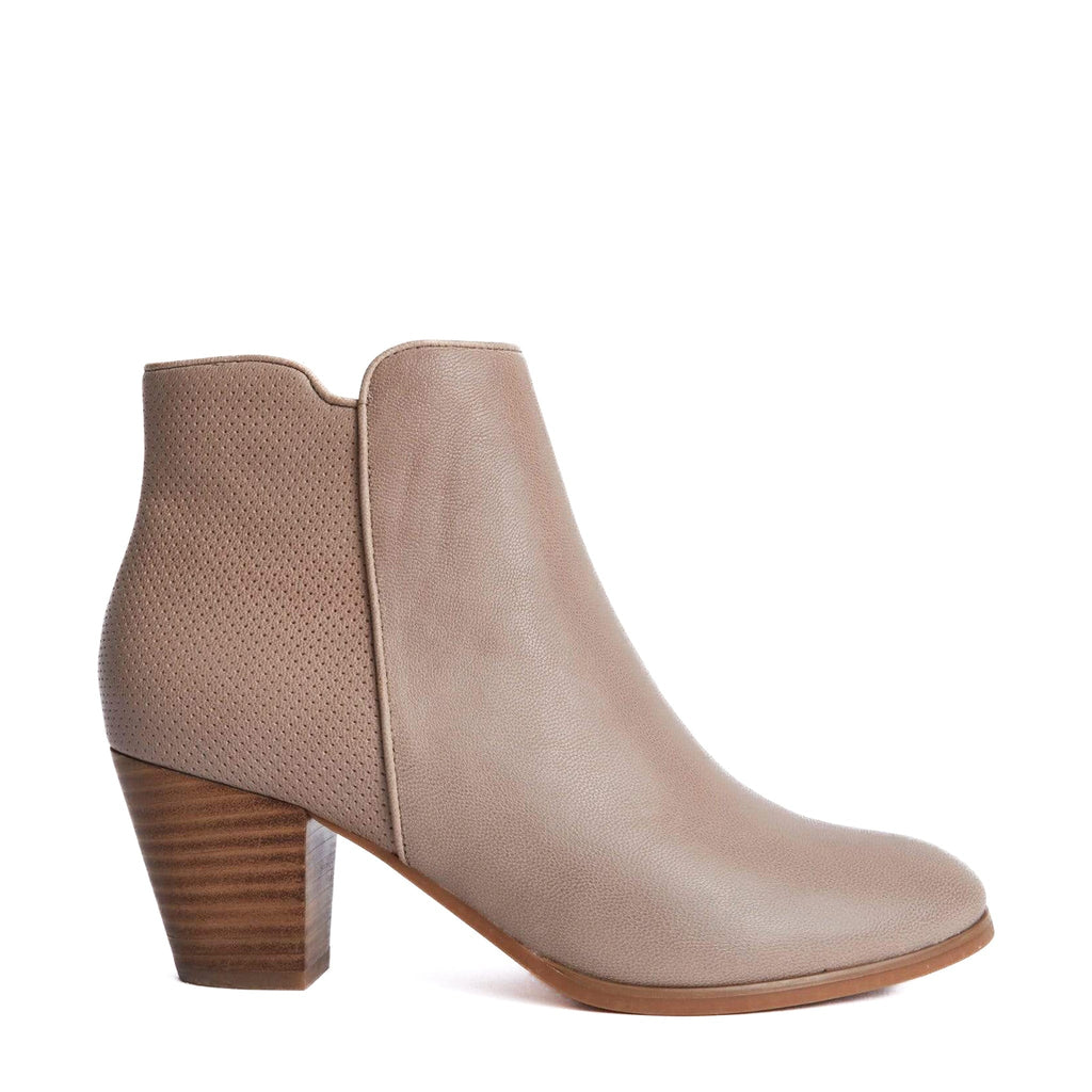 EUNICE JACKSON ANKLE BOOTS ELECTRIC