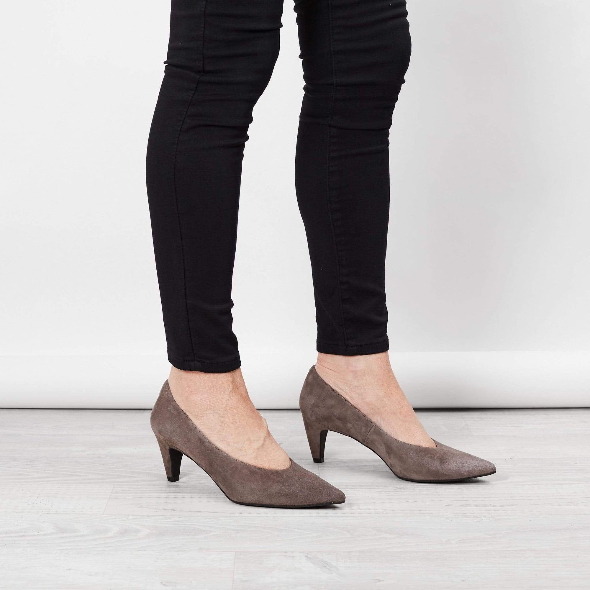 EUNICE JACKSON LOW COURT SHOES ELIOT