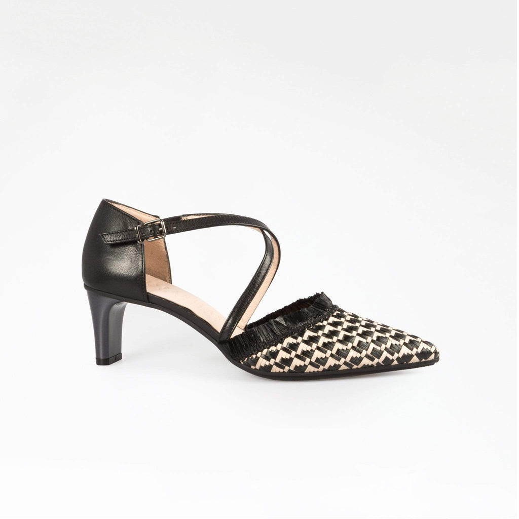 HISPANITAS MEDIUM COURT SHOES SHILAH