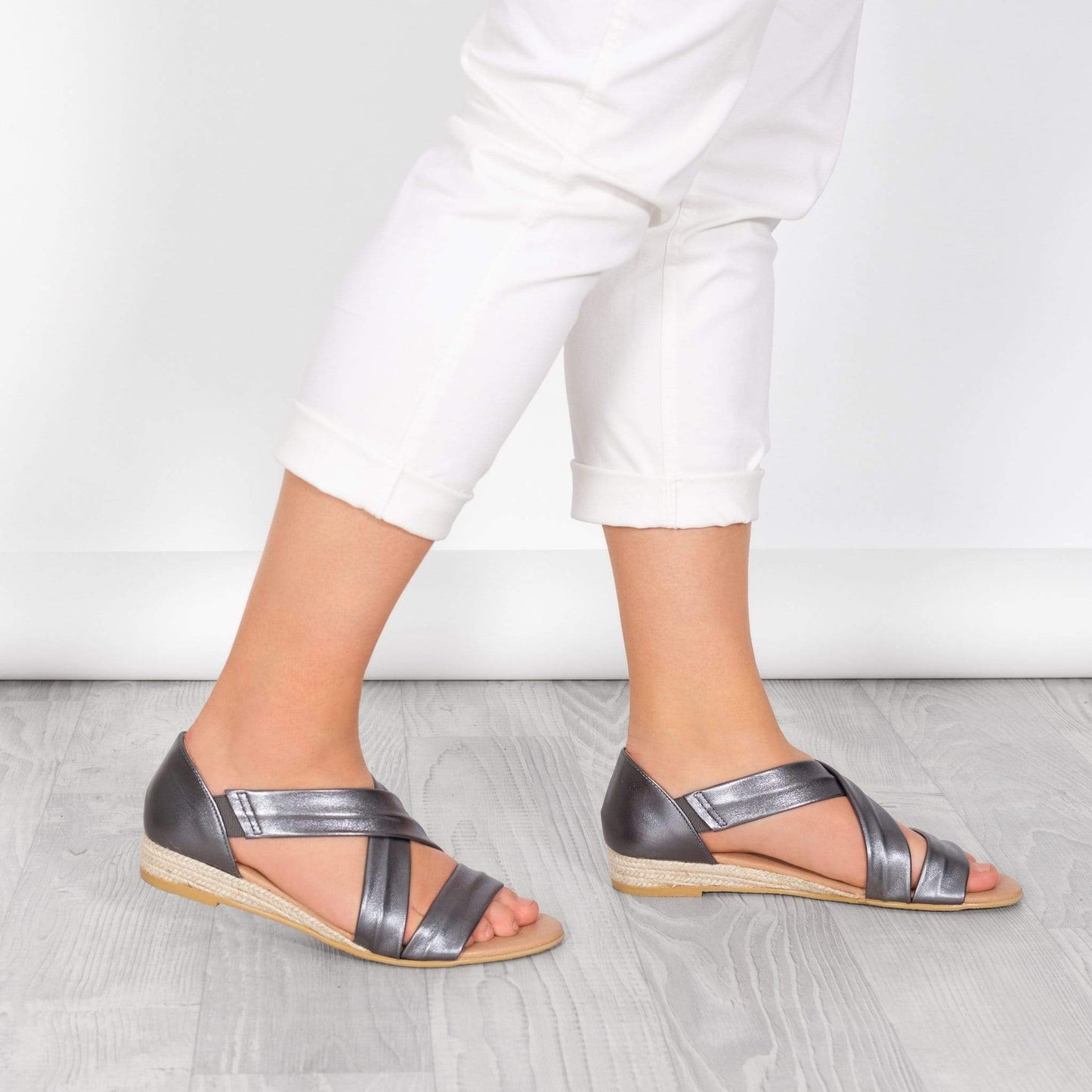 HUGO BELLE FLAT SANDALS HOLLIE