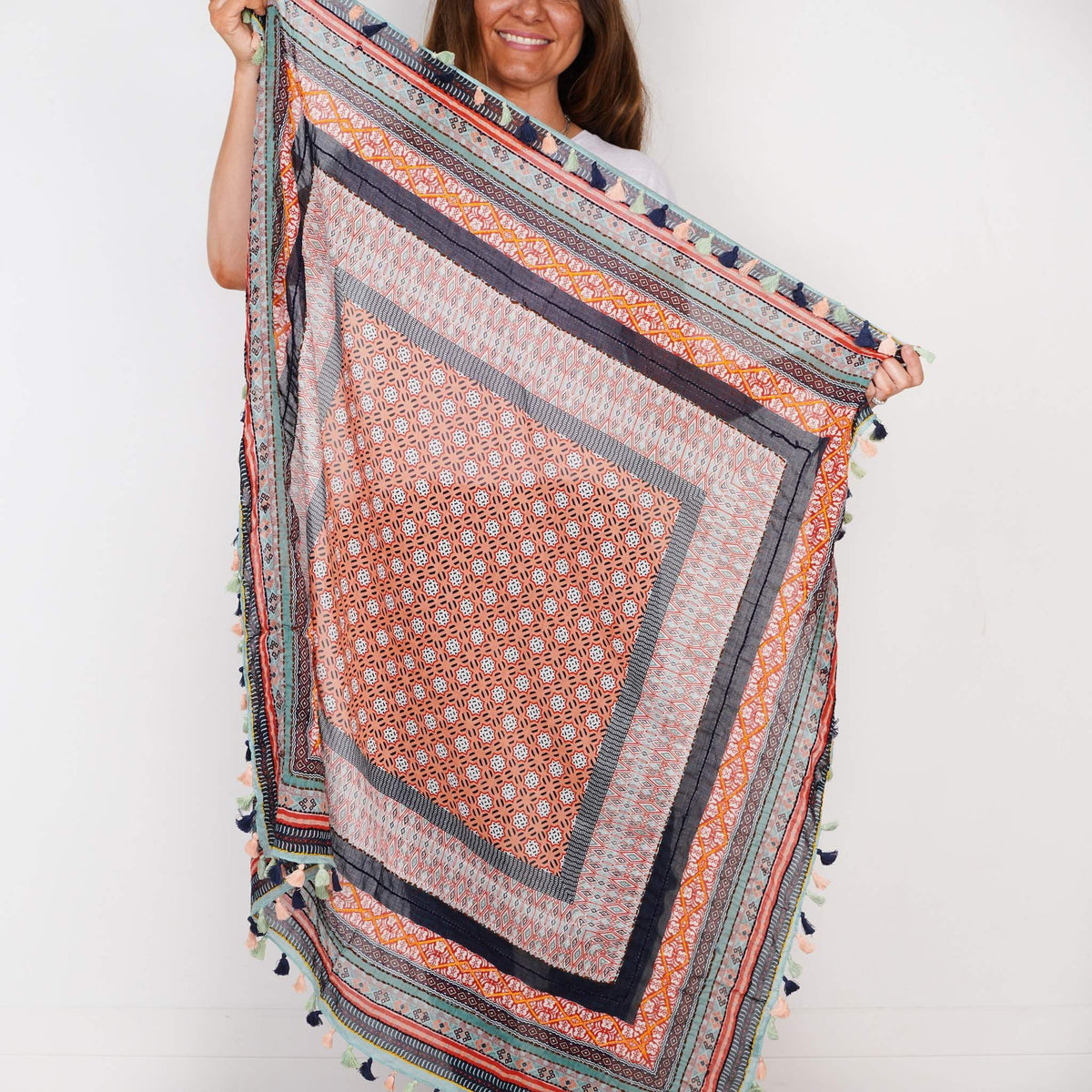 LEISURES ACCESSORIES SCARVES CATEN