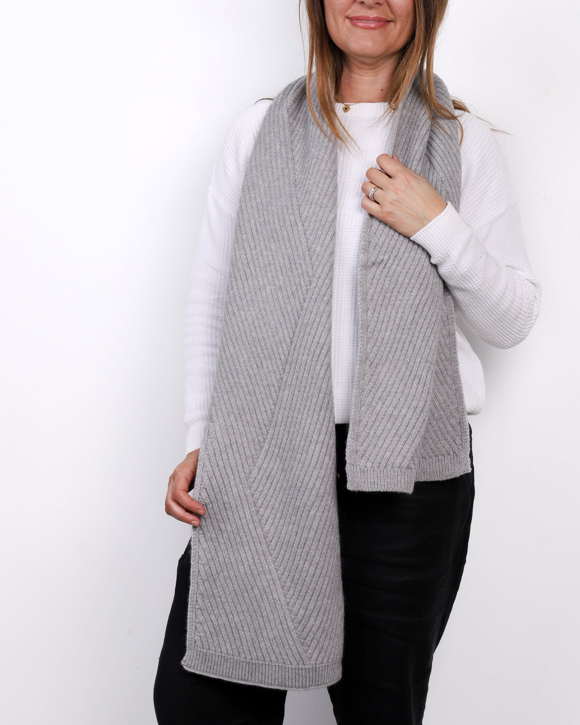LEISURES ACCESSORIES SCARVES CUTLER Grey